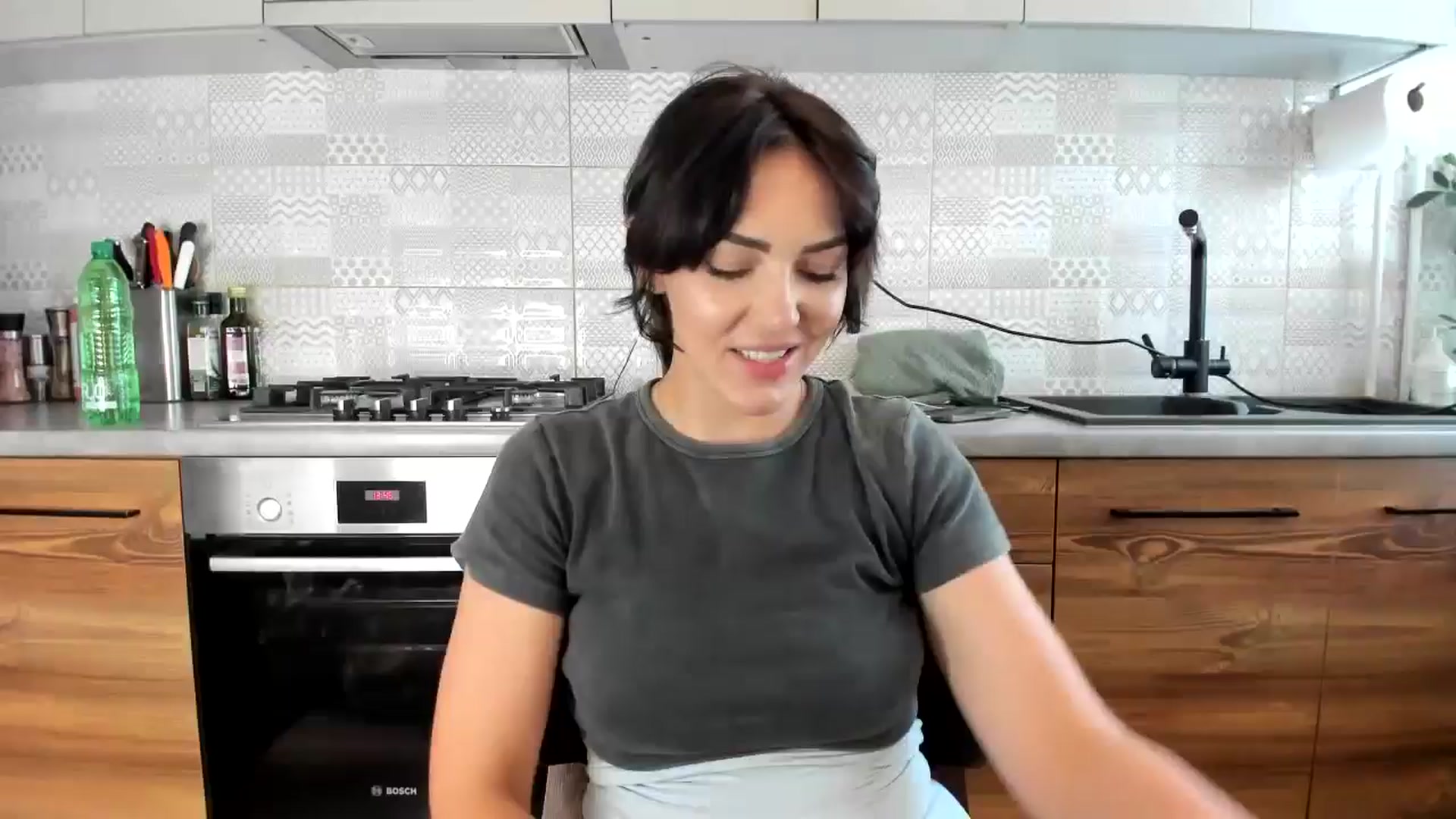 Gallery image thumbnail from MissNelly_'s myfreecams stream on, 07/20/2024, 14:31 image 12 of 20