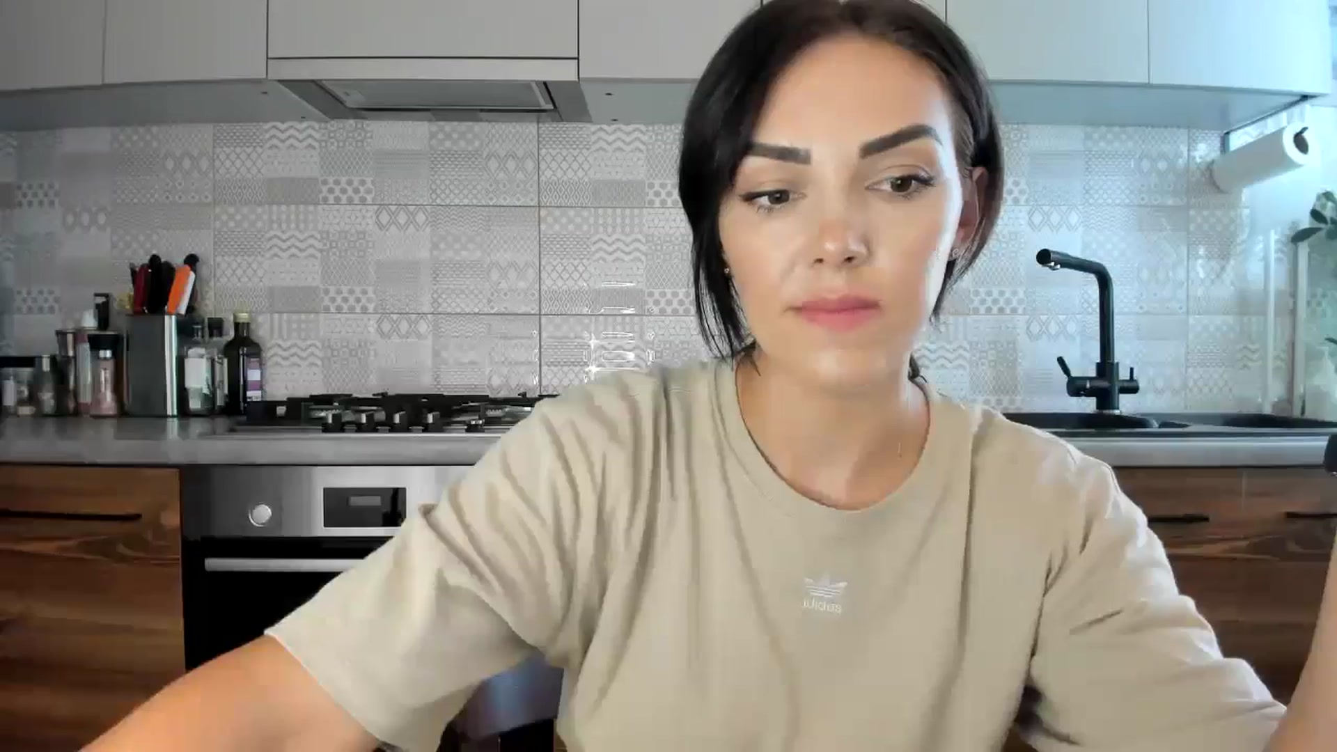 Gallery image thumbnail from MissNelly_'s myfreecams stream on, 07/22/2024, 13:09 image 5 of 20