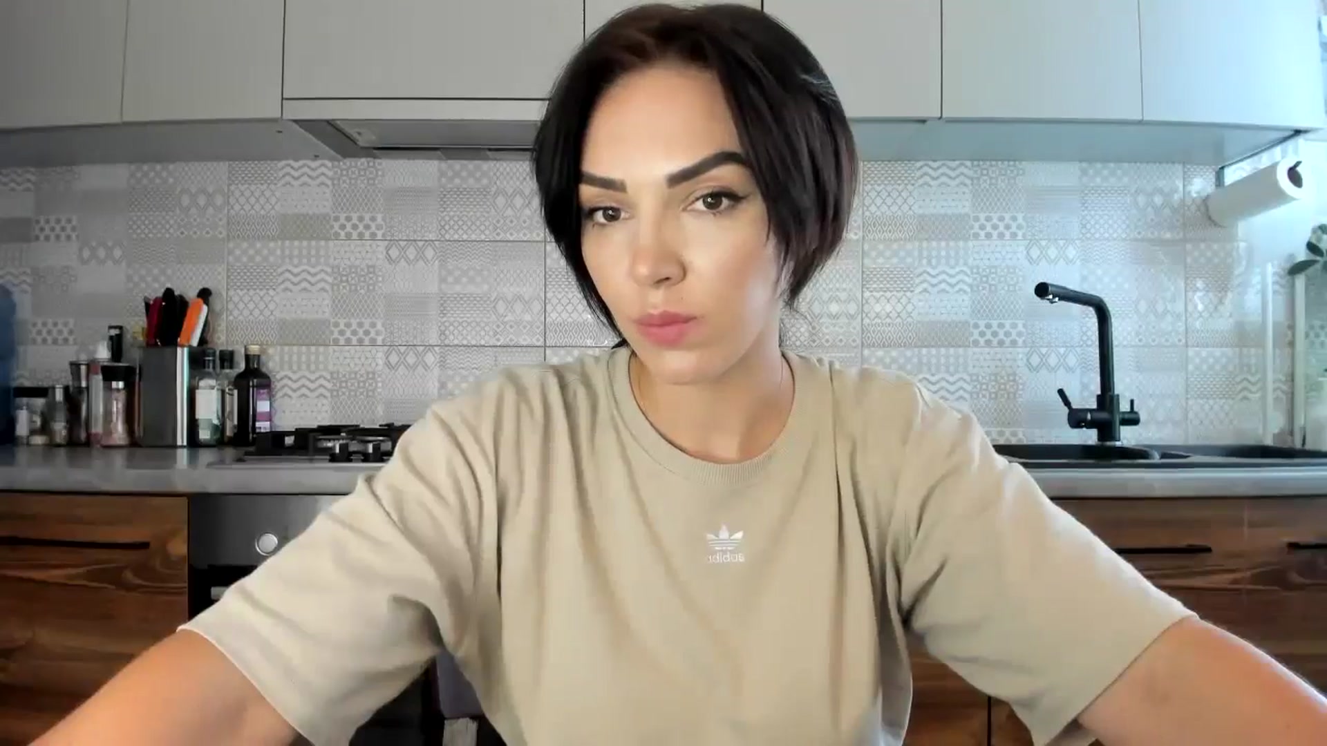 Gallery image thumbnail from MissNelly_'s myfreecams stream on, 07/22/2024, 13:09 image 11 of 20