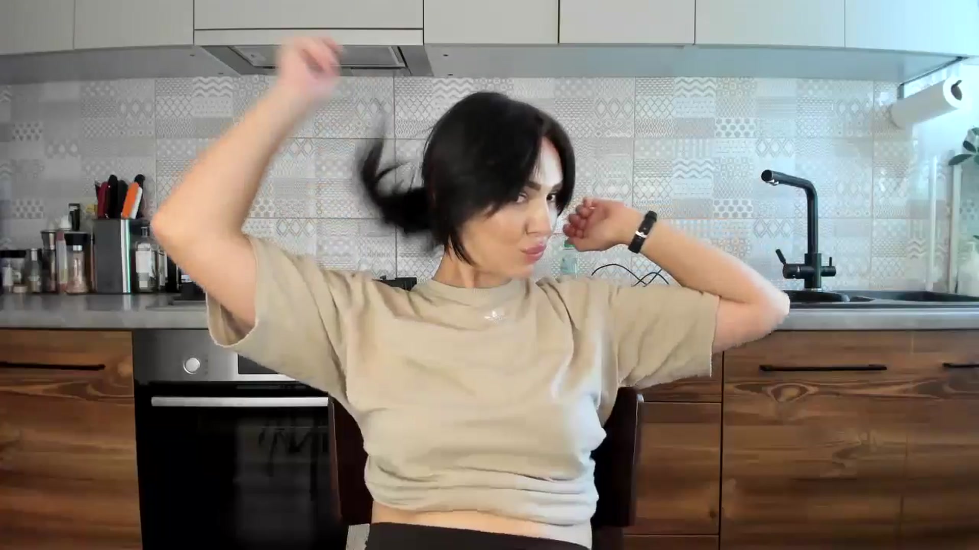 Gallery image thumbnail from MissNelly_'s myfreecams stream on, 07/22/2024, 14:05 image 10 of 20