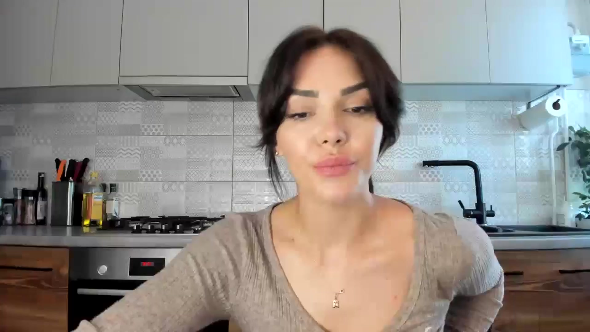 Gallery image thumbnail from MissNelly_'s myfreecams stream on, 07/31/2024, 11:49 image 2 of 20