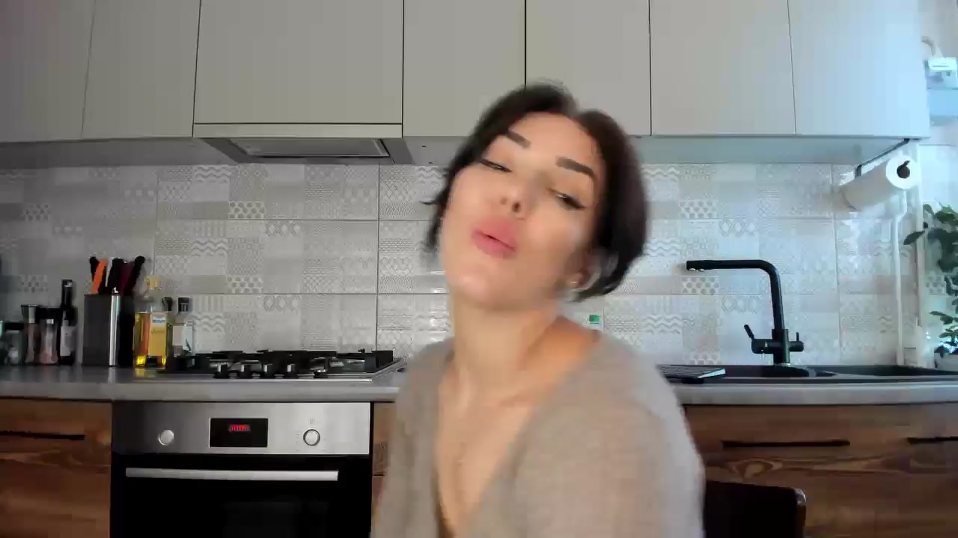 Gallery image thumbnail from MissNelly_'s myfreecams stream on, 07/31/2024, 11:49 image 3 of 20