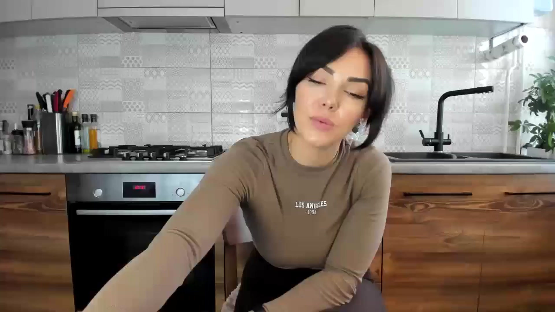 Gallery image thumbnail from MissNelly_'s myfreecams stream on, 08/09/2024, 12:57 image 4 of 20