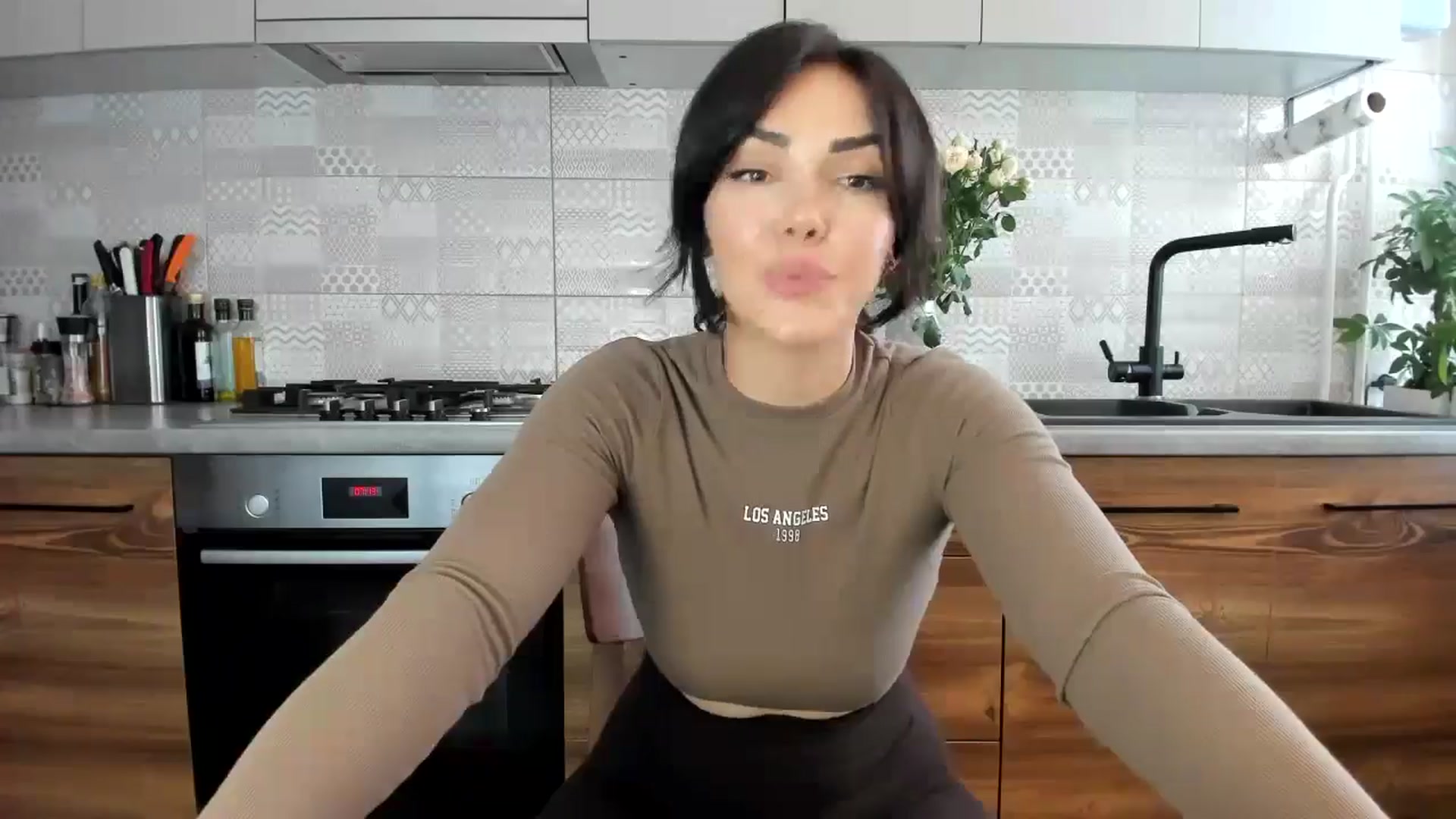 Gallery image thumbnail from MissNelly_'s myfreecams stream on, 08/09/2024, 12:57 image 3 of 20