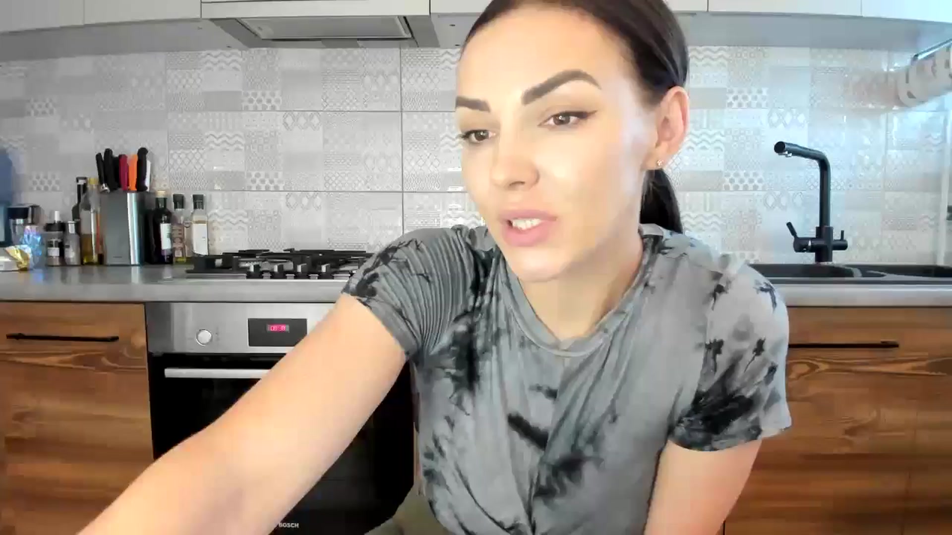 Gallery image thumbnail from MissNelly_'s myfreecams stream on, 08/12/2024, 13:37 image 1 of 20