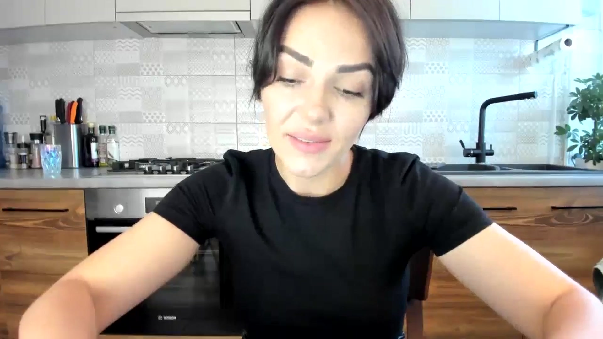 Gallery image thumbnail from MissNelly_'s myfreecams stream on, 08/14/2024, 10:59 image 19 of 20