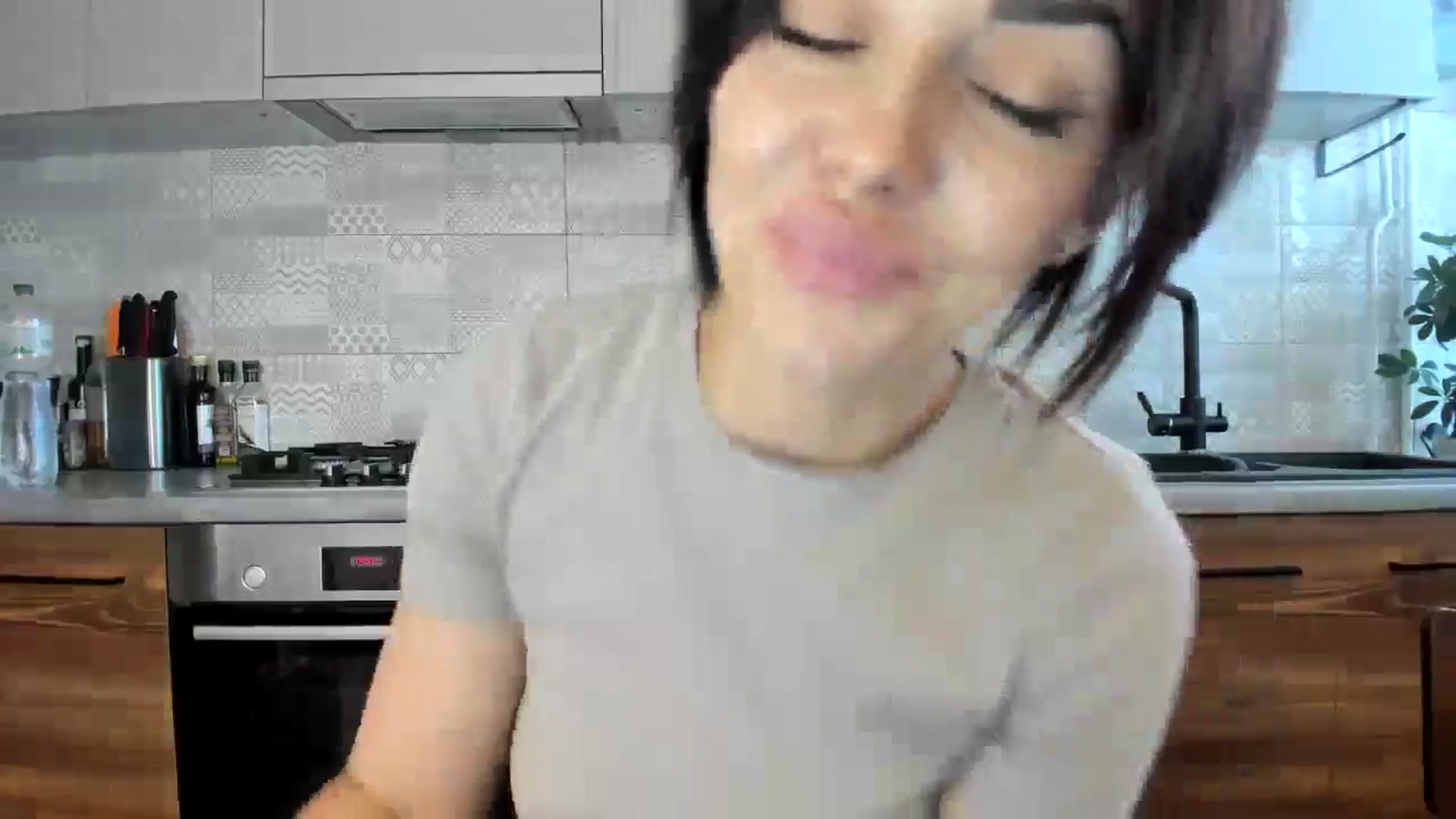 Gallery image thumbnail from MissNelly_'s myfreecams stream on, 08/15/2024, 13:45 image 8 of 20