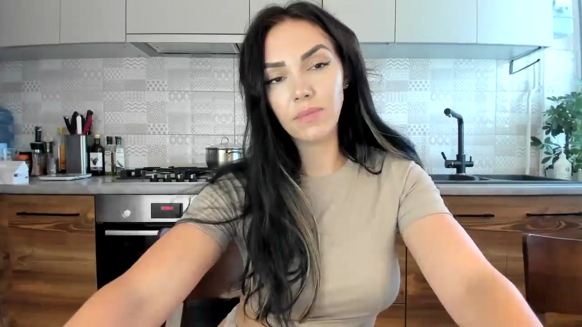 Gallery image thumbnail from MissNelly_'s myfreecams stream on, 08/24/2024, 13:34 image 7 of 20