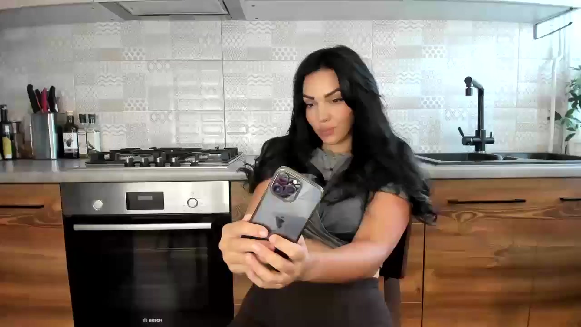 Gallery image thumbnail from MissNelly_'s myfreecams stream on, 08/30/2024, 10:16 image 5 of 20
