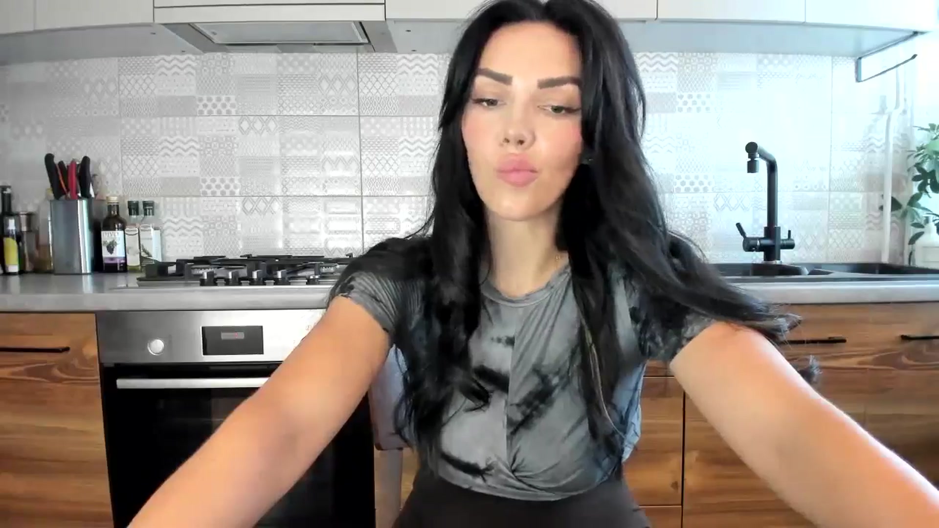 Gallery image thumbnail from MissNelly_'s myfreecams stream on, 08/30/2024, 11:19 image 4 of 20