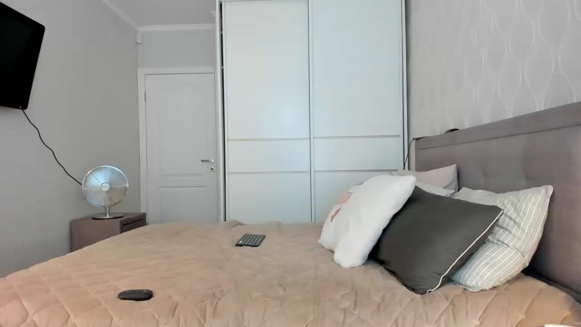 Gallery image thumbnail from MissNelly_'s myfreecams stream on, 08/31/2024, 10:29 image 11 of 20