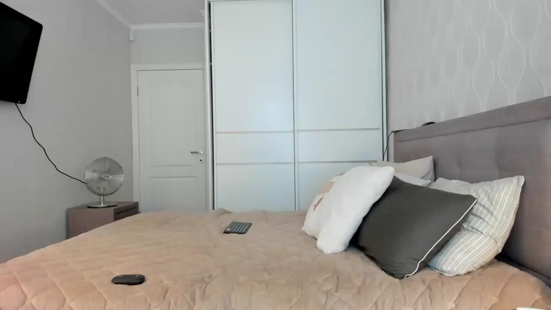 Gallery image thumbnail from MissNelly_'s myfreecams stream on, 08/31/2024, 10:29 image 12 of 20
