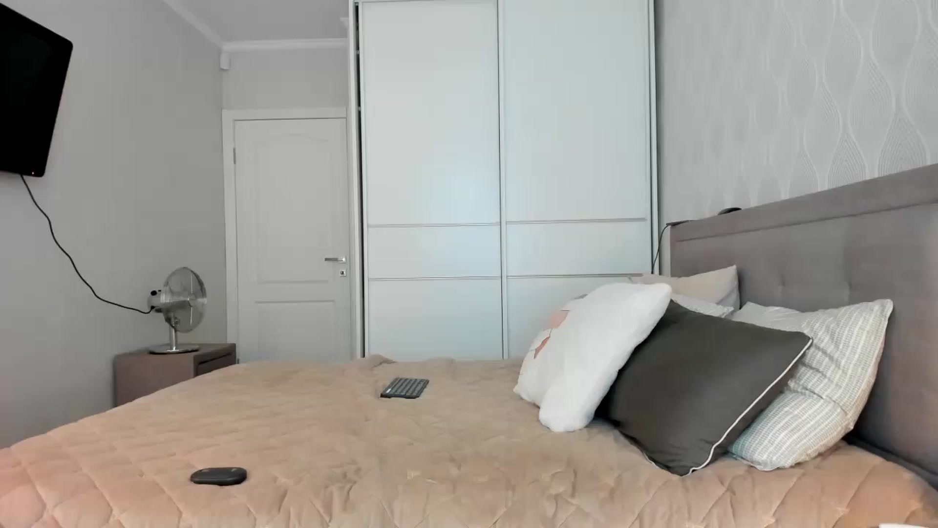 Gallery image thumbnail from MissNelly_'s myfreecams stream on, 08/31/2024, 10:29 image 13 of 20