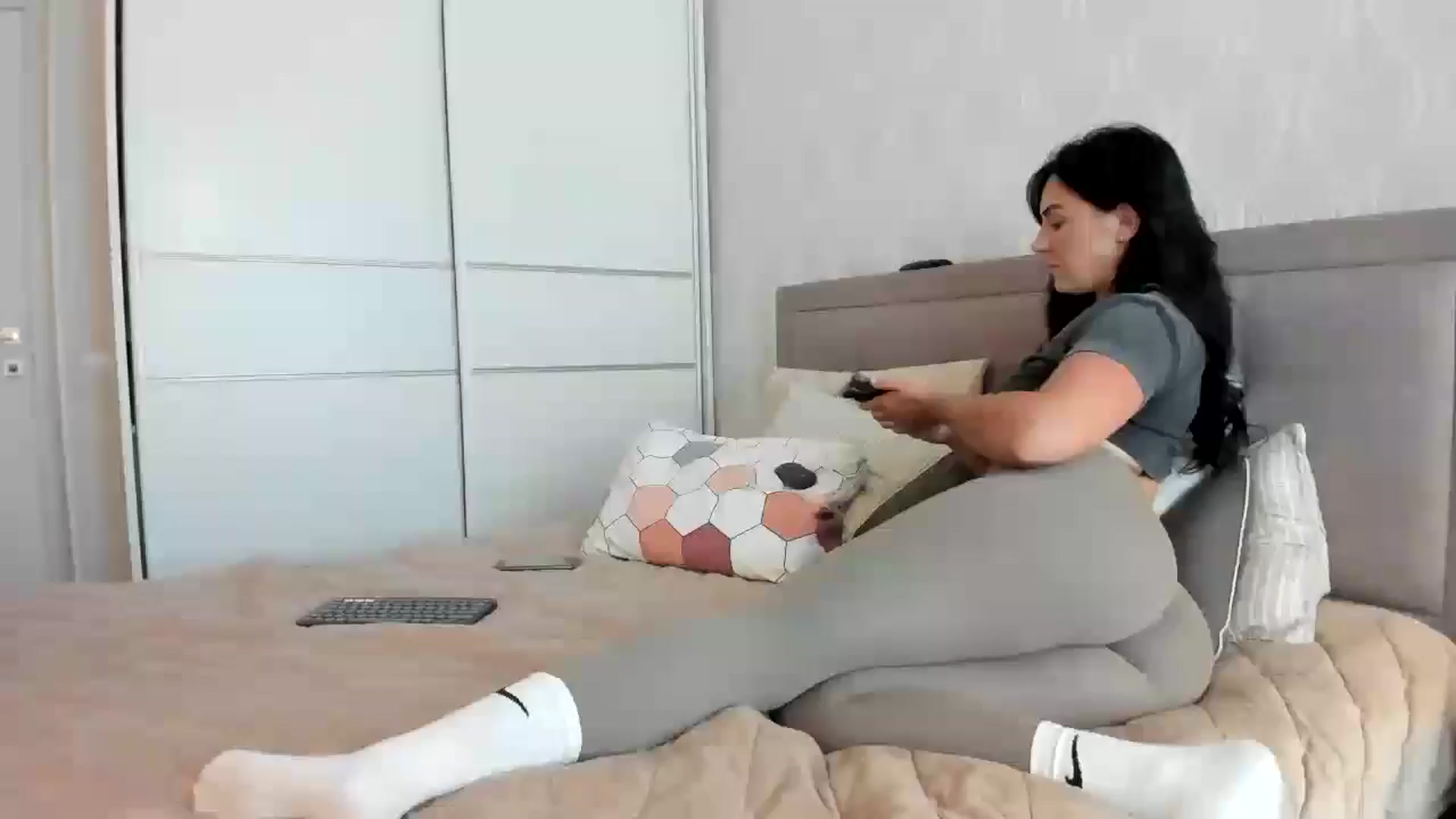 Gallery image thumbnail from MissNelly_'s myfreecams stream on, 08/31/2024, 11:44 image 8 of 20