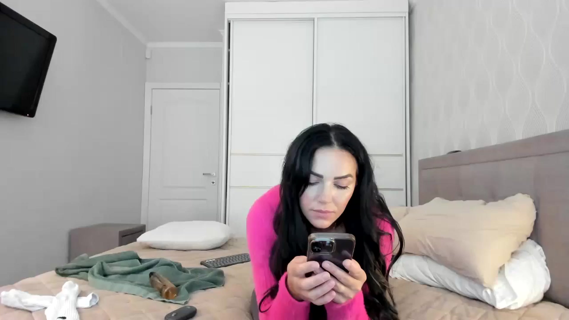 Gallery image thumbnail from MissNelly_'s myfreecams stream on, 09/11/2024, 12:27 image 14 of 20
