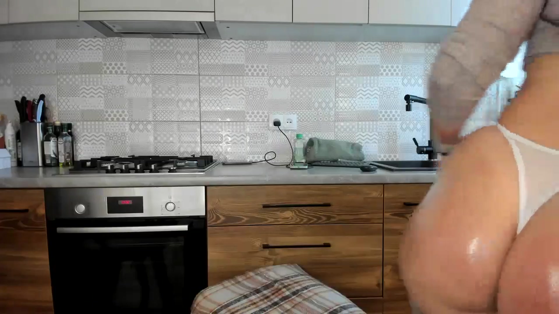 Gallery image thumbnail from MissNelly_'s myfreecams stream on, 09/24/2024, 10:09 image 20 of 20