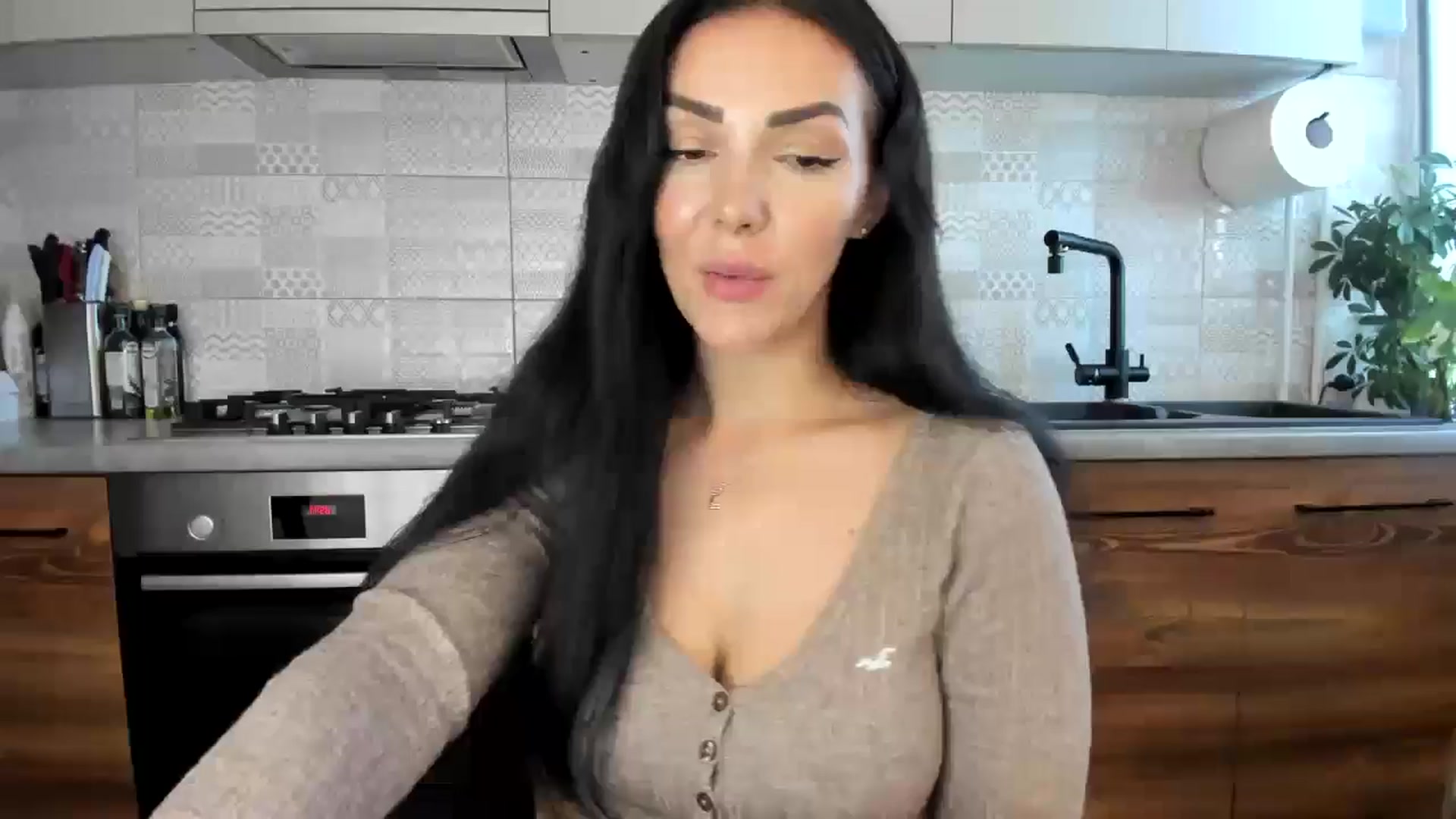 Gallery image thumbnail from MissNelly_'s myfreecams stream on, 09/24/2024, 11:23 image 6 of 20