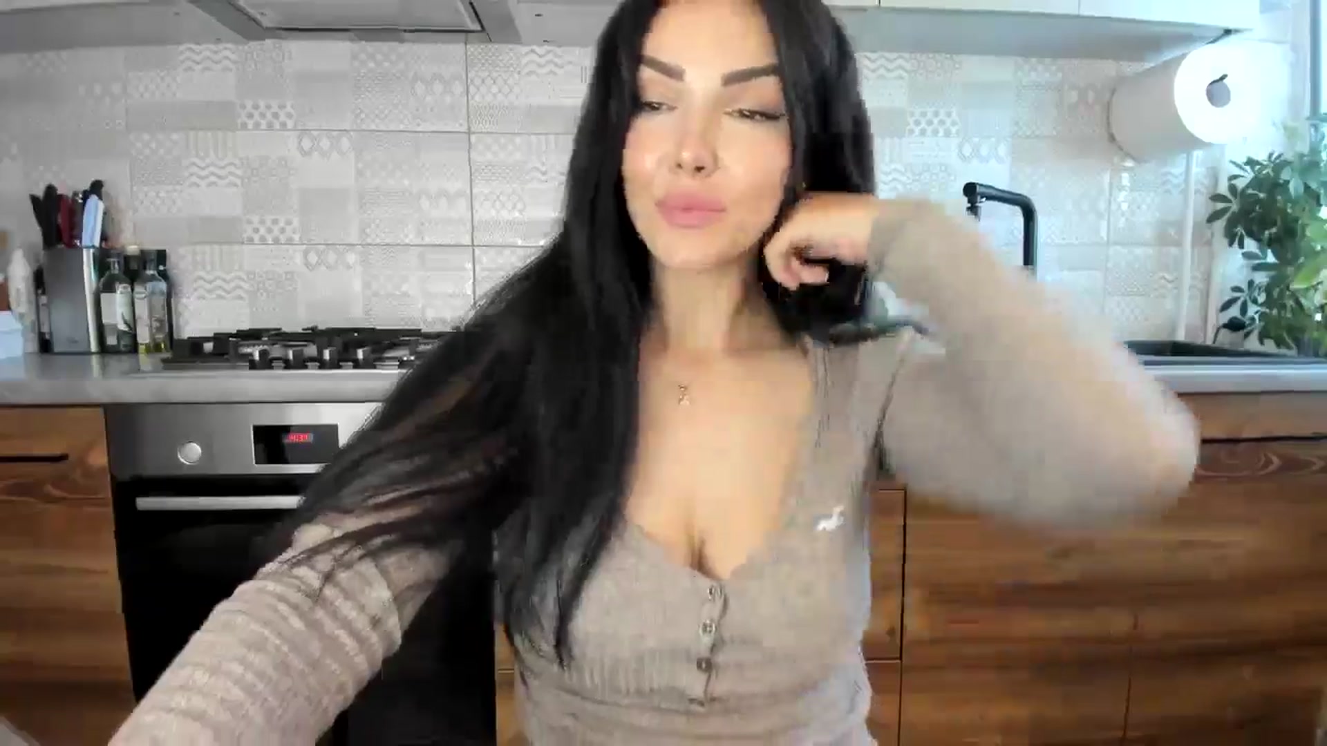 Gallery image thumbnail from MissNelly_'s myfreecams stream on, 09/24/2024, 11:23 image 13 of 20