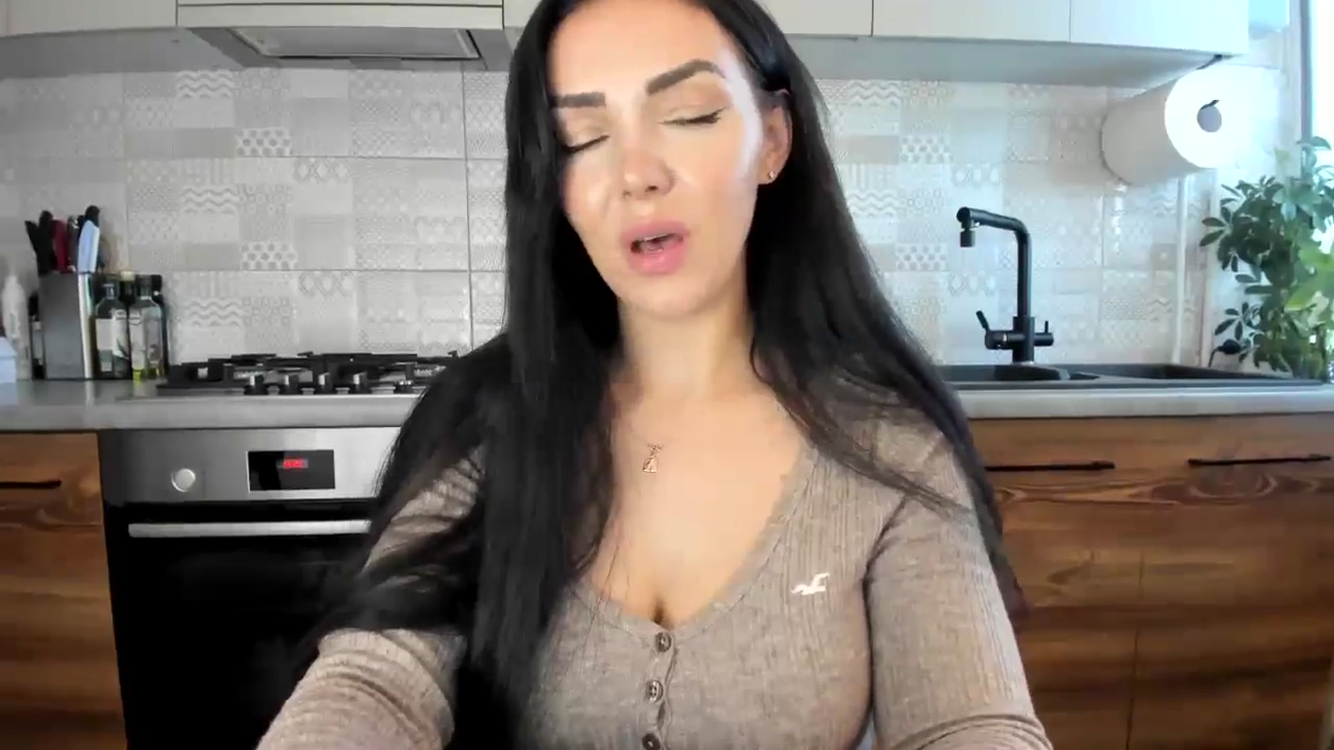 Gallery image thumbnail from MissNelly_'s myfreecams stream on, 09/24/2024, 11:23 image 8 of 20