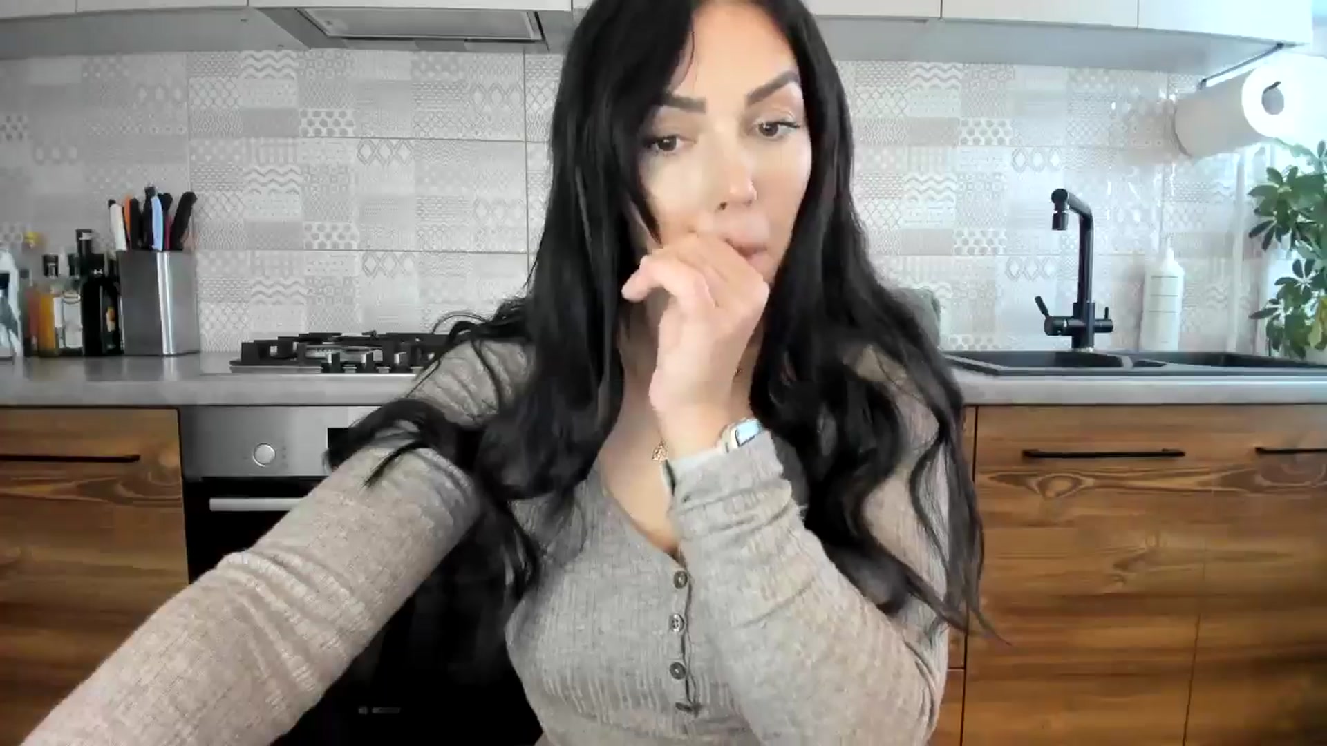 Gallery image thumbnail from MissNelly_'s myfreecams stream on, 09/28/2024, 11:40 image 11 of 20