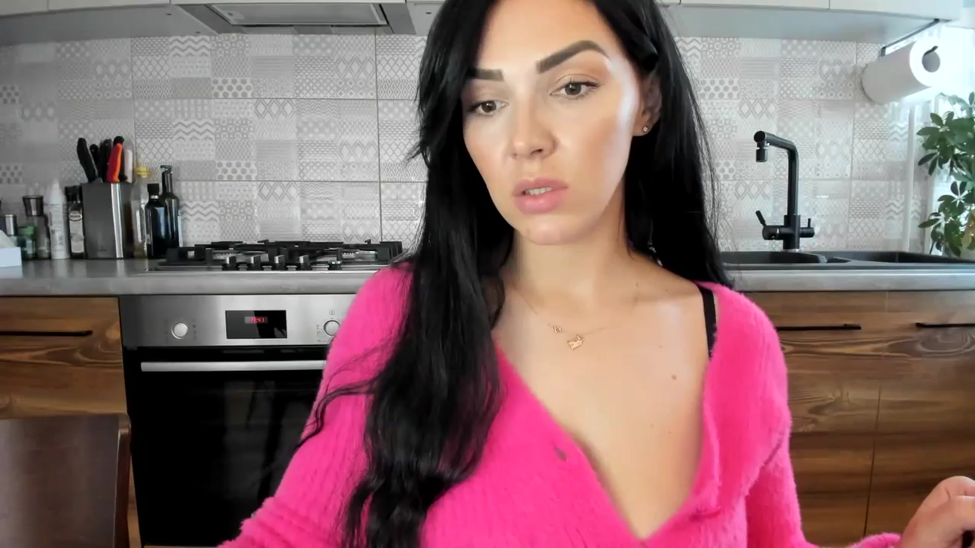 Gallery image thumbnail from MissNelly_'s myfreecams stream on, 09/29/2024, 11:19 image 18 of 20