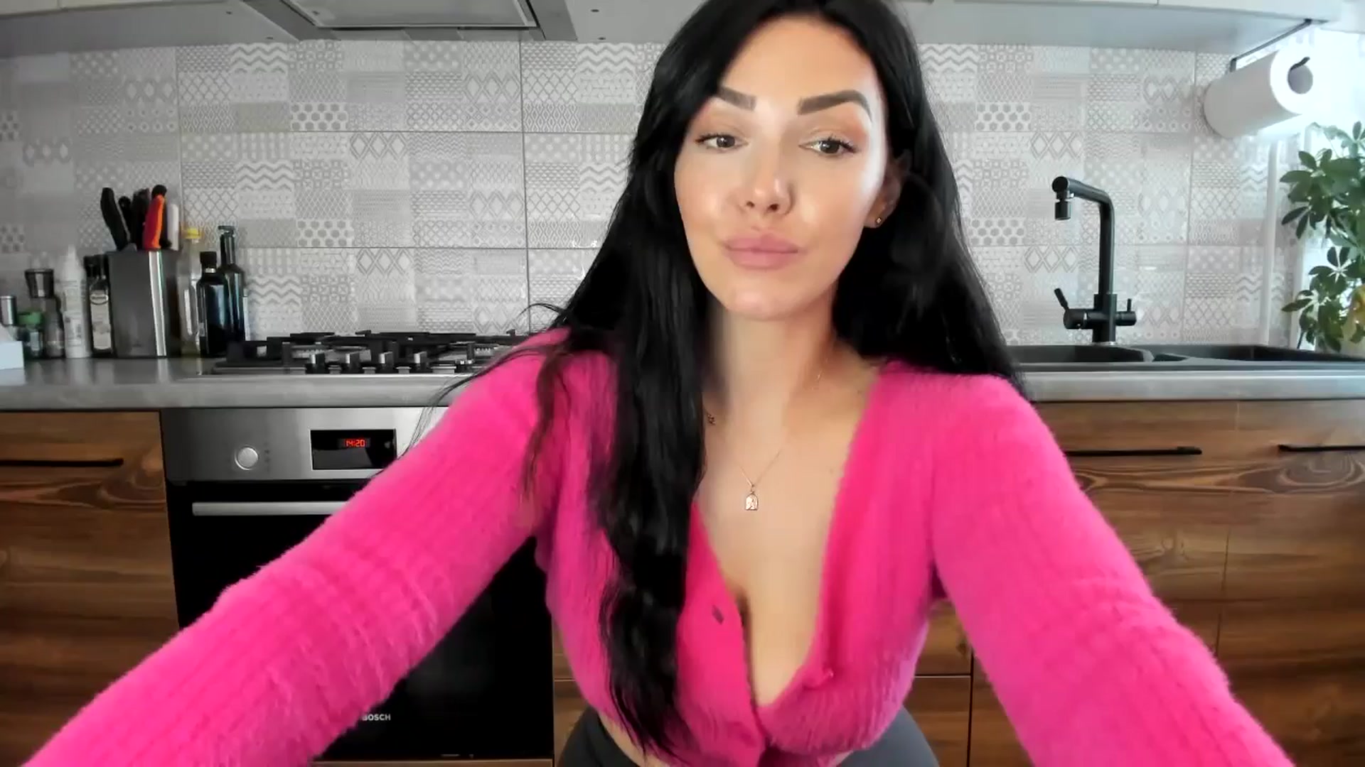 Gallery image thumbnail from MissNelly_'s myfreecams stream on, 09/29/2024, 11:19 image 1 of 20