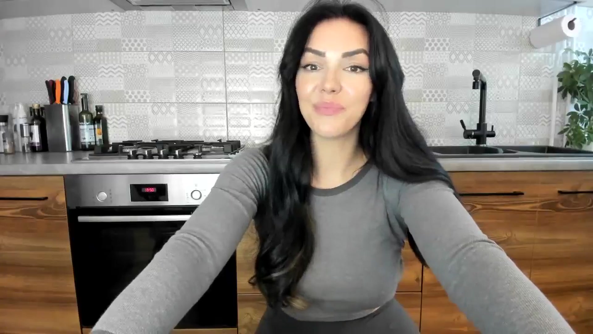 Gallery image thumbnail from MissNelly_'s myfreecams stream on, 10/05/2024, 11:17 image 12 of 20