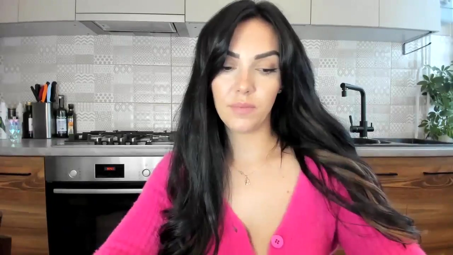 Gallery image thumbnail from MissNelly_'s myfreecams stream on, 10/06/2024, 11:50 image 19 of 20