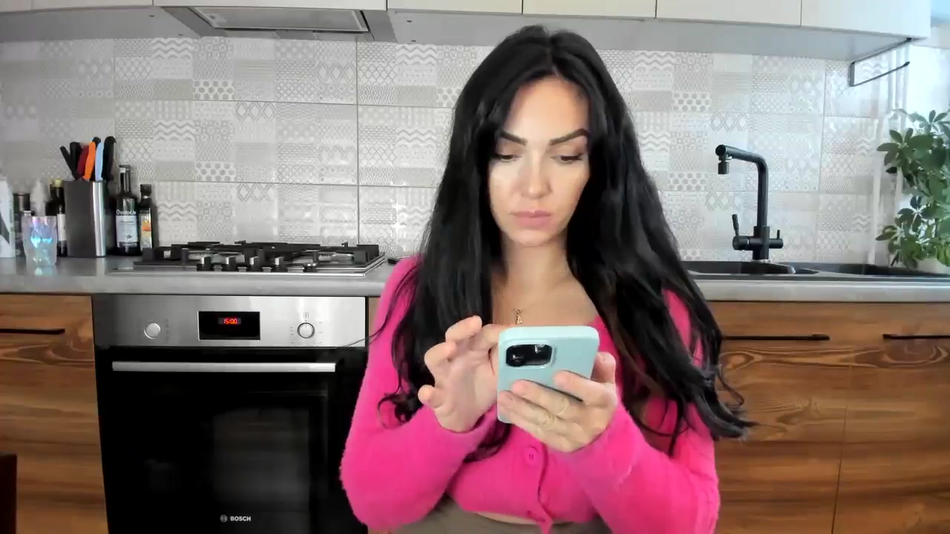 Gallery image thumbnail from MissNelly_'s myfreecams stream on, 10/06/2024, 13:00 image 3 of 20