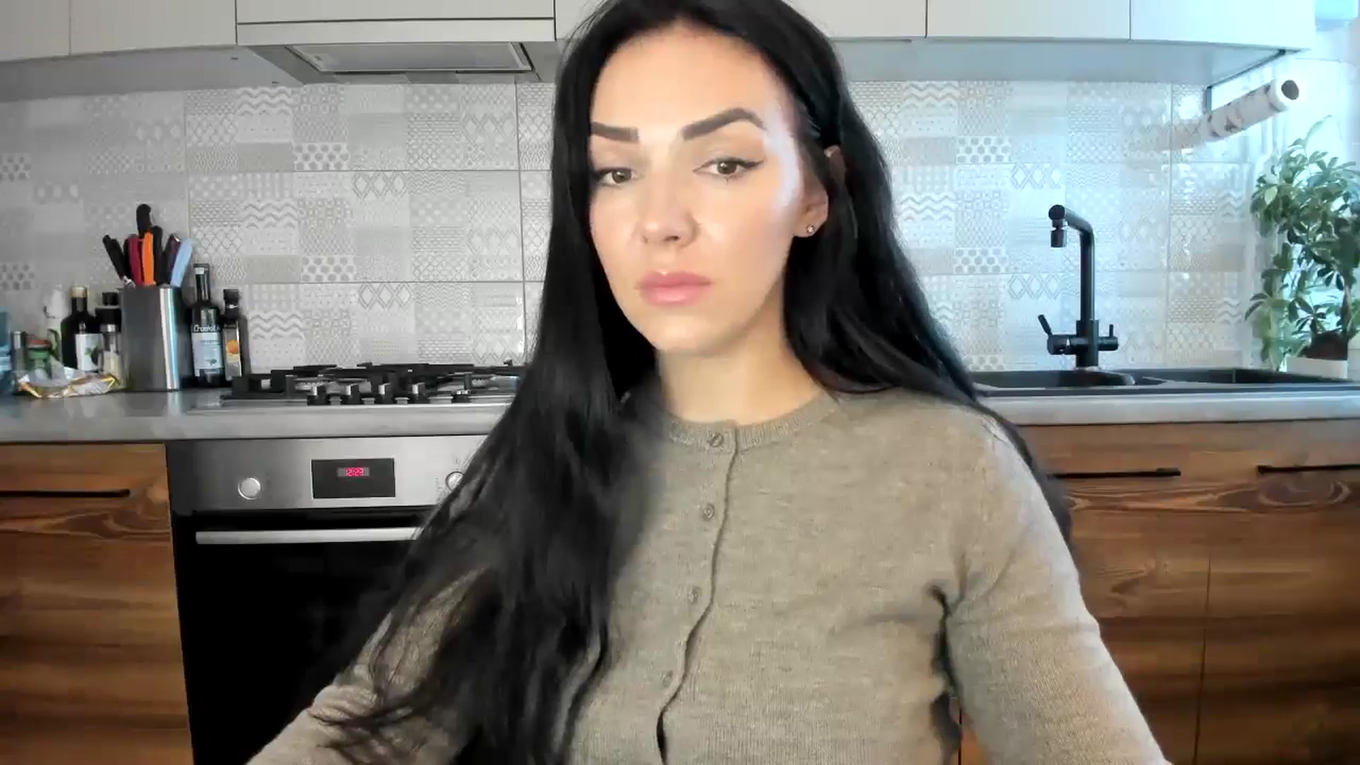 Gallery image thumbnail from MissNelly_'s myfreecams stream on, 10/10/2024, 10:31 image 6 of 20