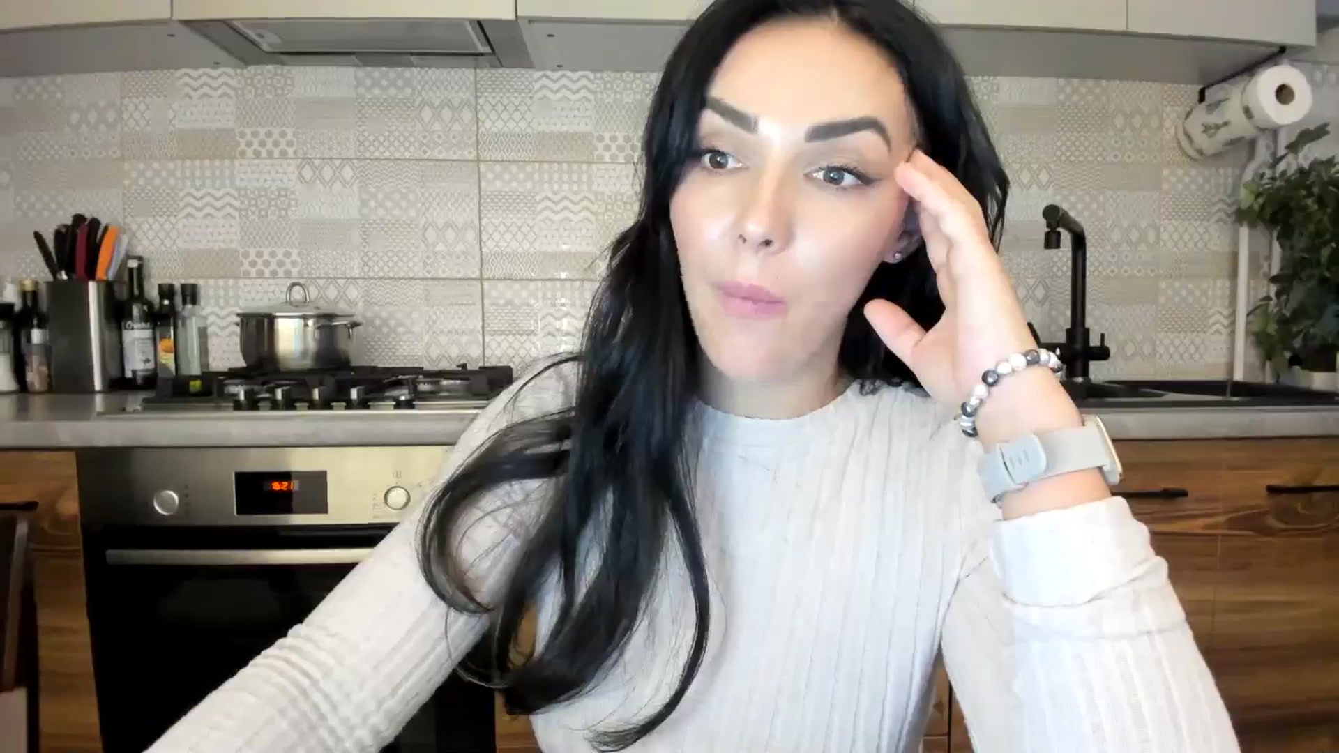 Gallery image thumbnail from MissNelly_'s myfreecams stream on, 10/11/2024, 15:26 image 19 of 20
