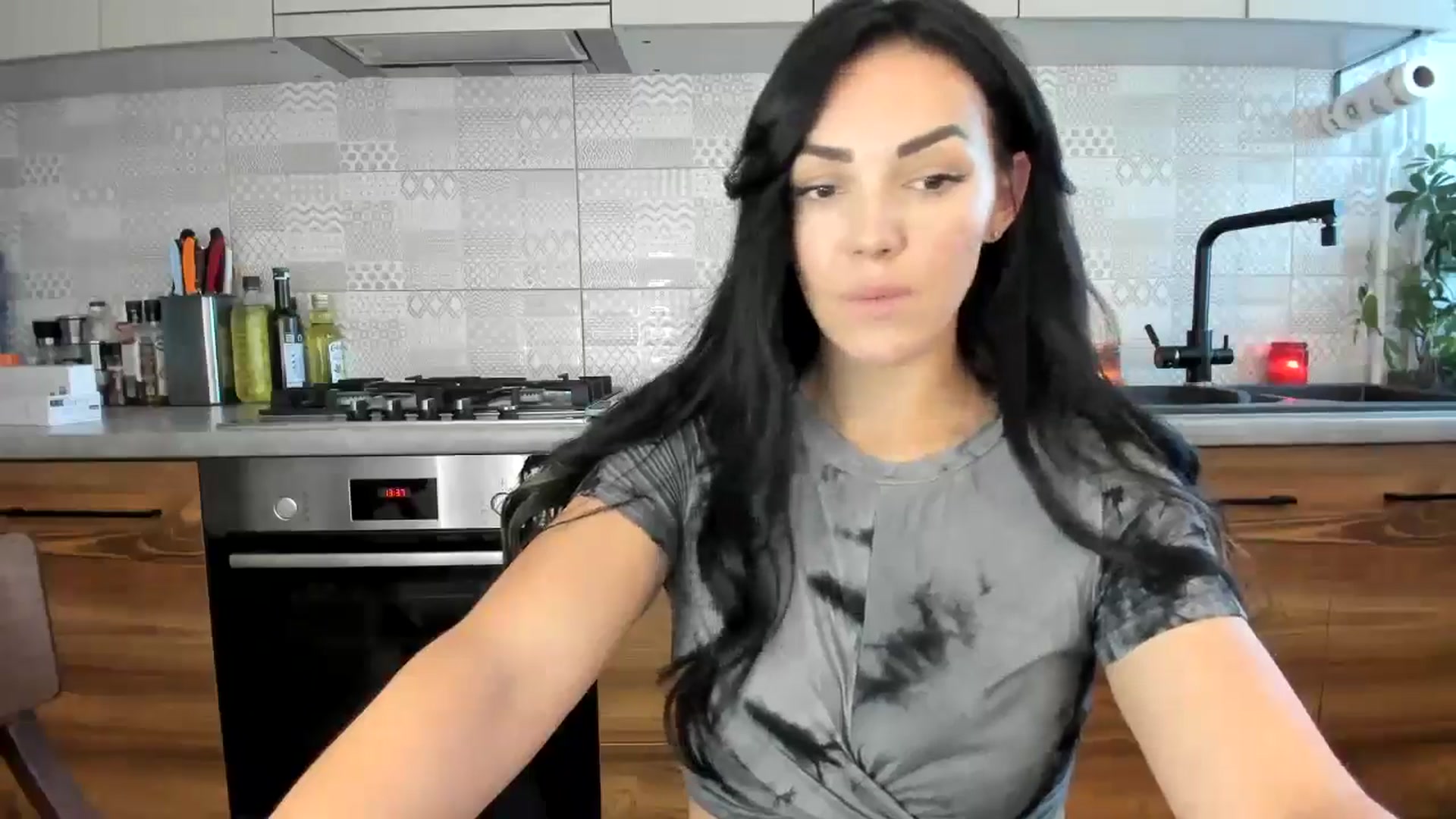 Gallery image thumbnail from MissNelly_'s myfreecams stream on, 10/20/2024, 10:58 image 13 of 20