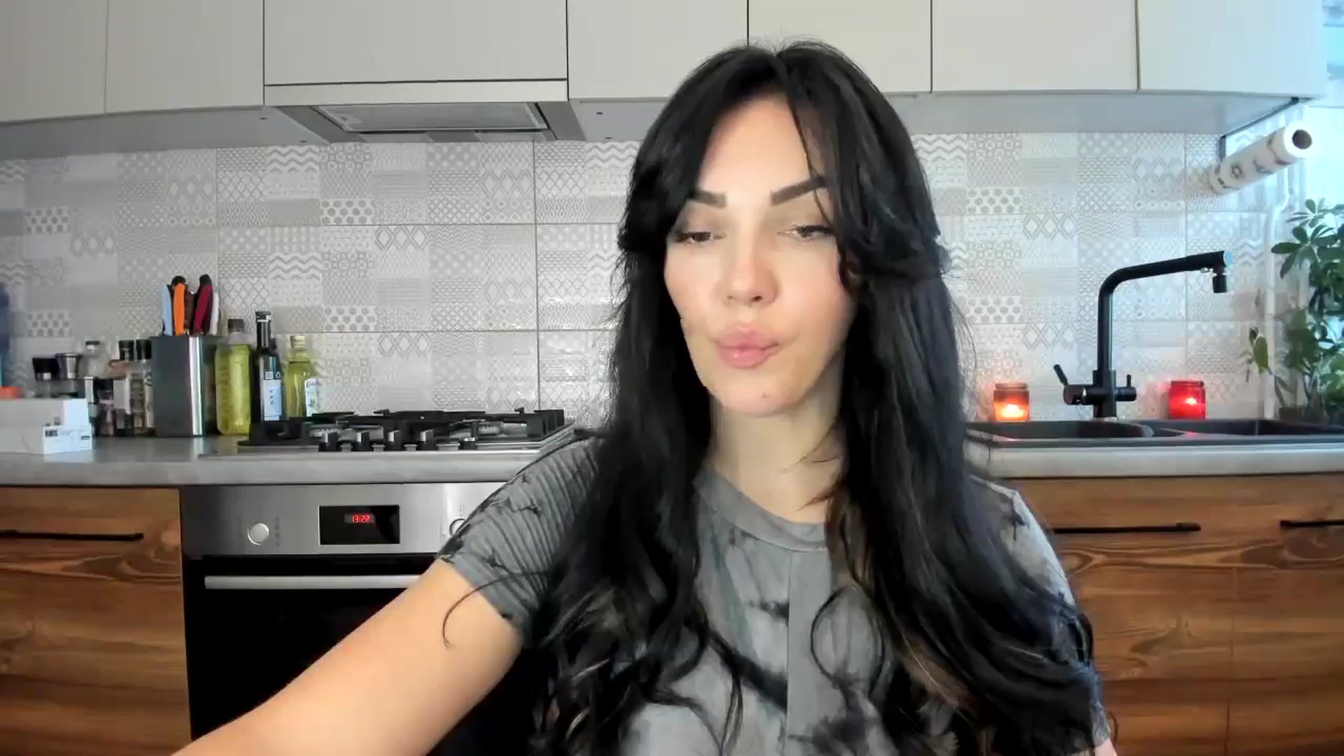 Gallery image thumbnail from MissNelly_'s myfreecams stream on, 10/20/2024, 10:58 image 3 of 20