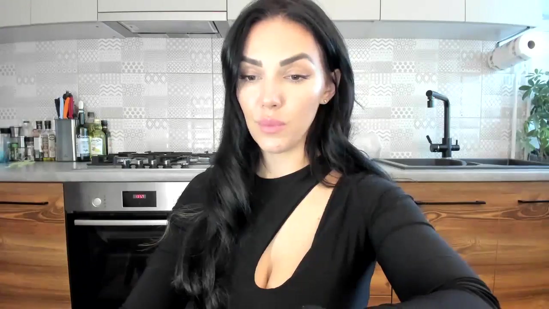 Gallery image thumbnail from MissNelly_'s myfreecams stream on, 10/21/2024, 11:30 image 7 of 20