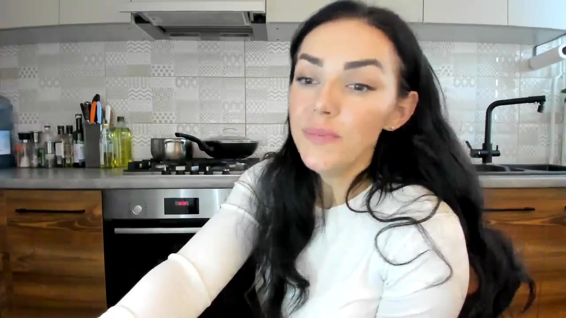 Gallery image thumbnail from MissNelly_'s myfreecams stream on, 10/23/2024, 13:32 image 15 of 20