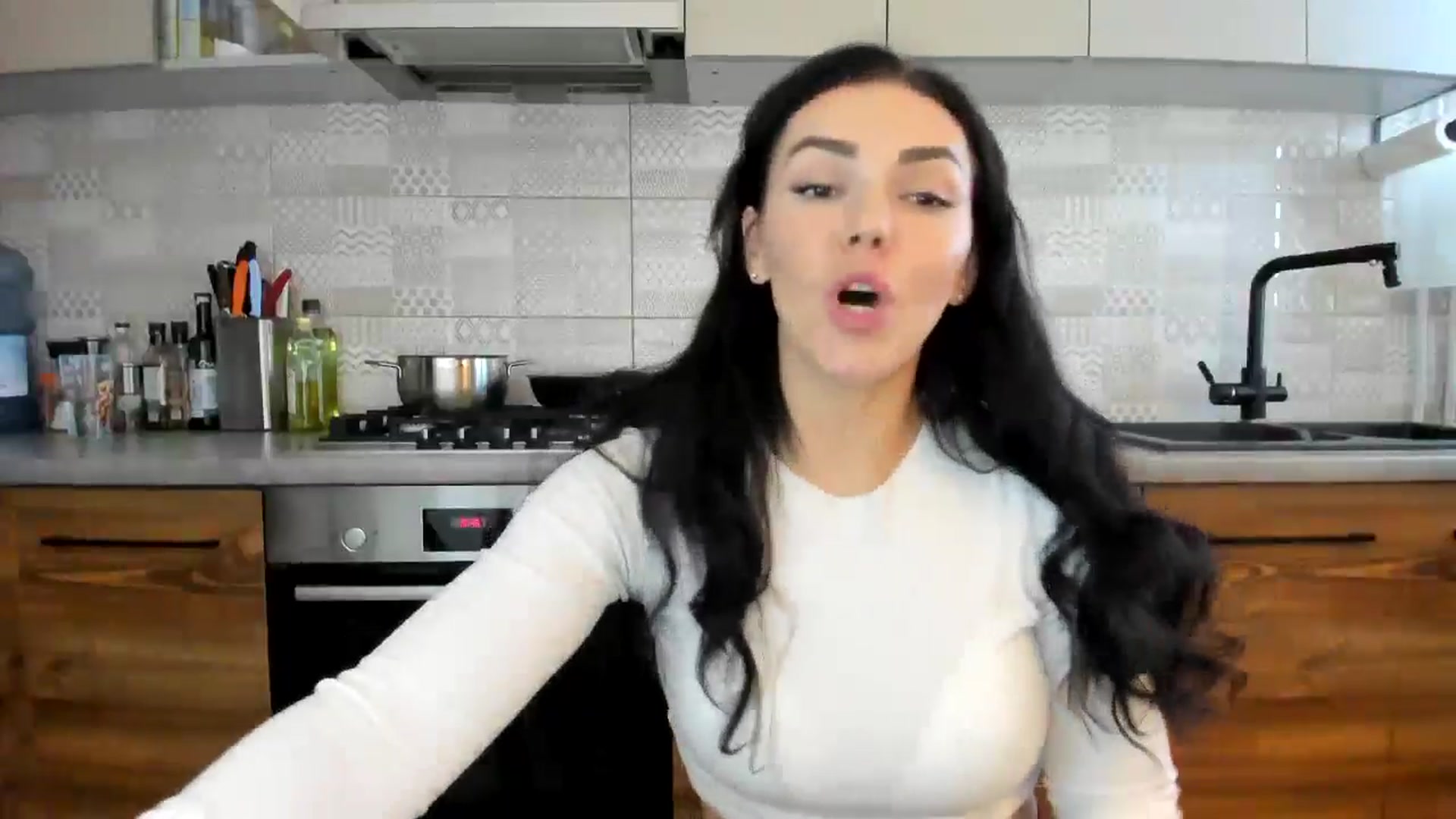 Gallery image thumbnail from MissNelly_'s myfreecams stream on, 10/23/2024, 13:32 image 8 of 20