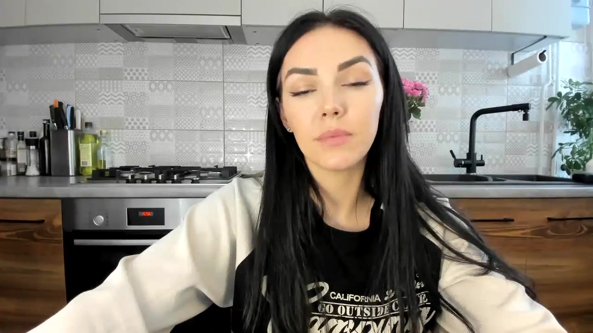 Gallery image thumbnail from MissNelly_'s myfreecams stream on, 10/27/2024, 13:00 image 18 of 20