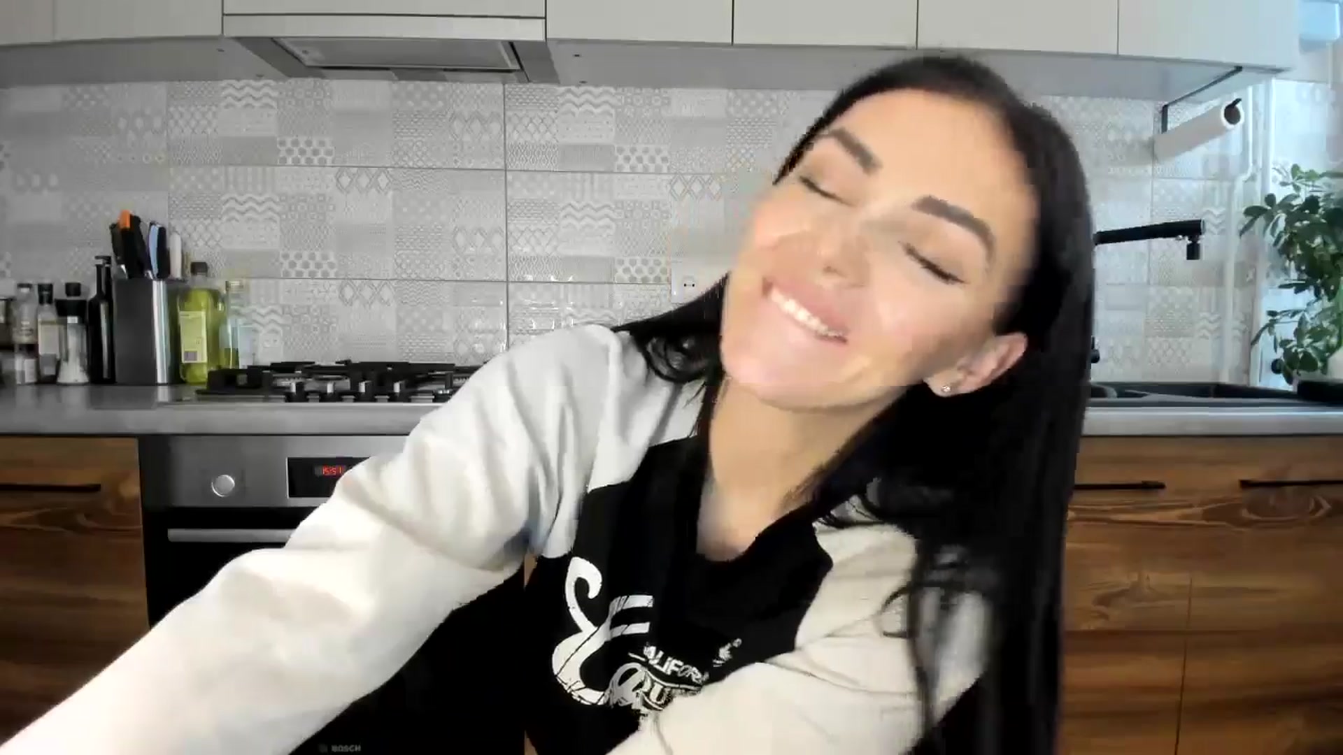 Gallery image thumbnail from MissNelly_'s myfreecams stream on, 10/27/2024, 13:00 image 12 of 20