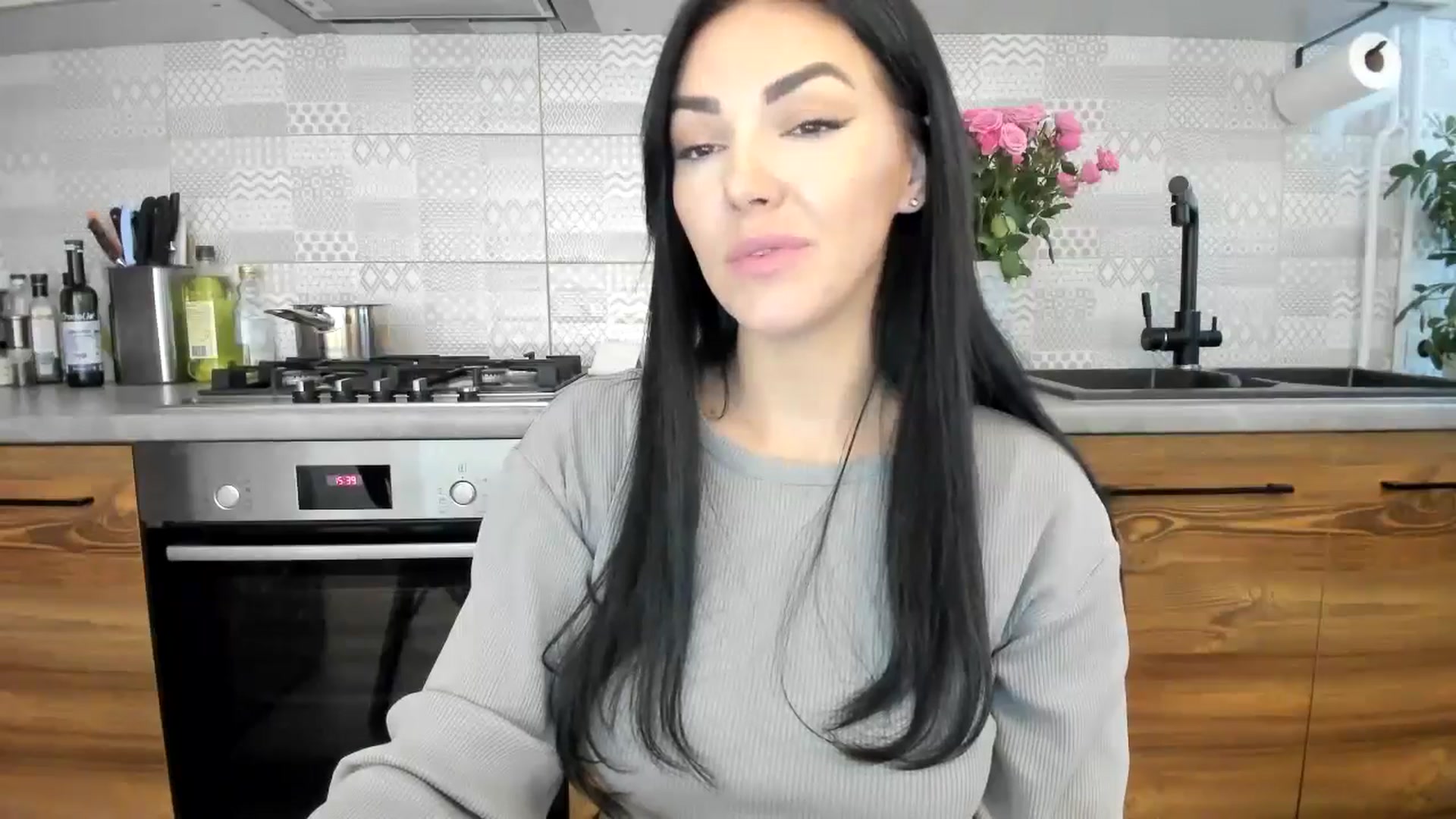 Gallery image thumbnail from MissNelly_'s myfreecams stream on, 10/29/2024, 14:05 image 13 of 20