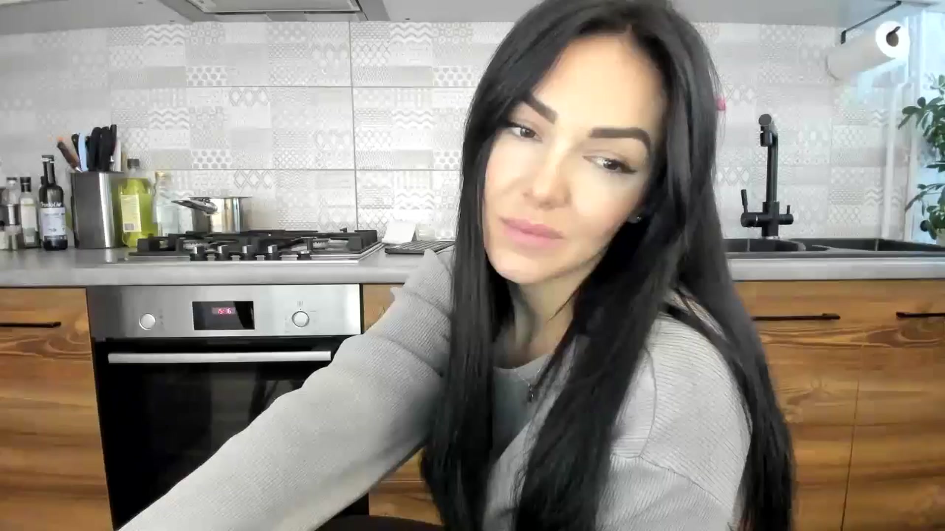 Gallery image thumbnail from MissNelly_'s myfreecams stream on, 10/29/2024, 14:05 image 5 of 20