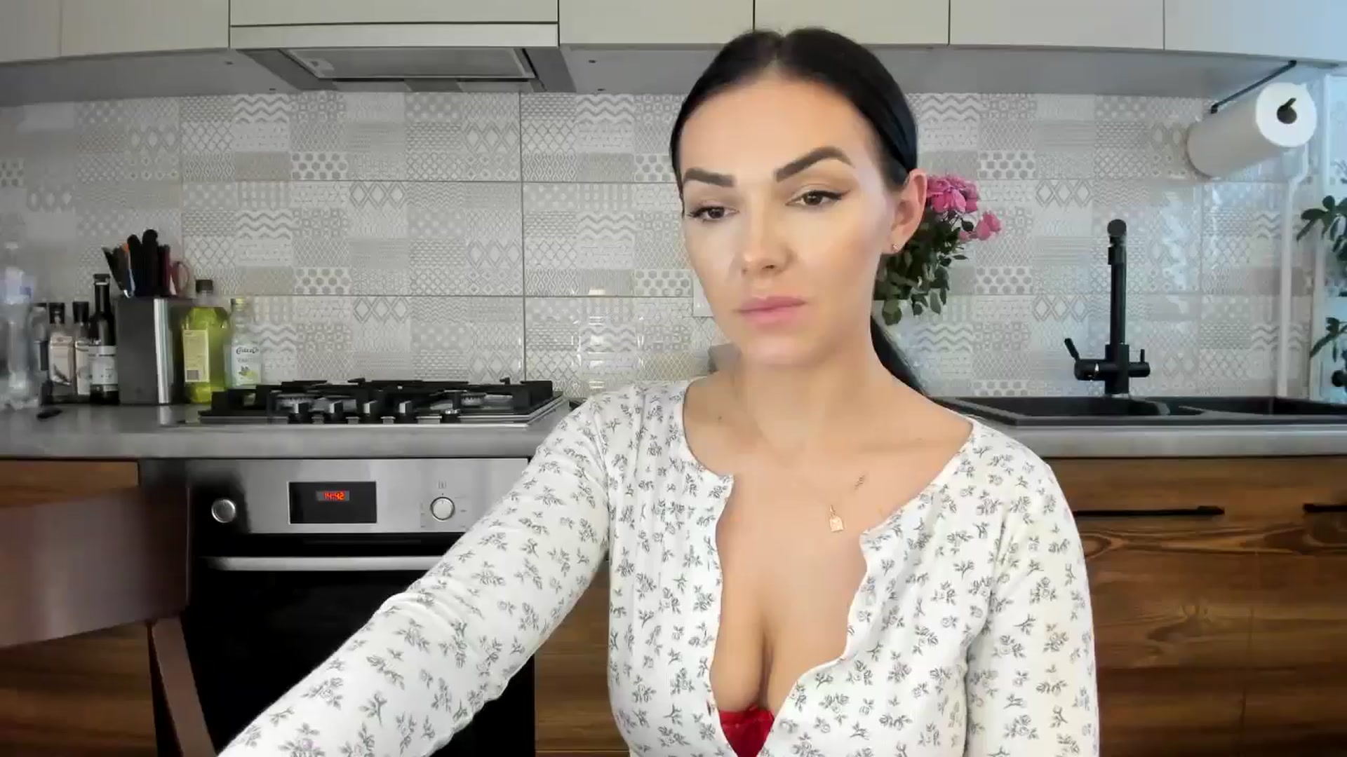 Gallery image thumbnail from MissNelly_'s myfreecams stream on, 10/30/2024, 12:53 image 9 of 20