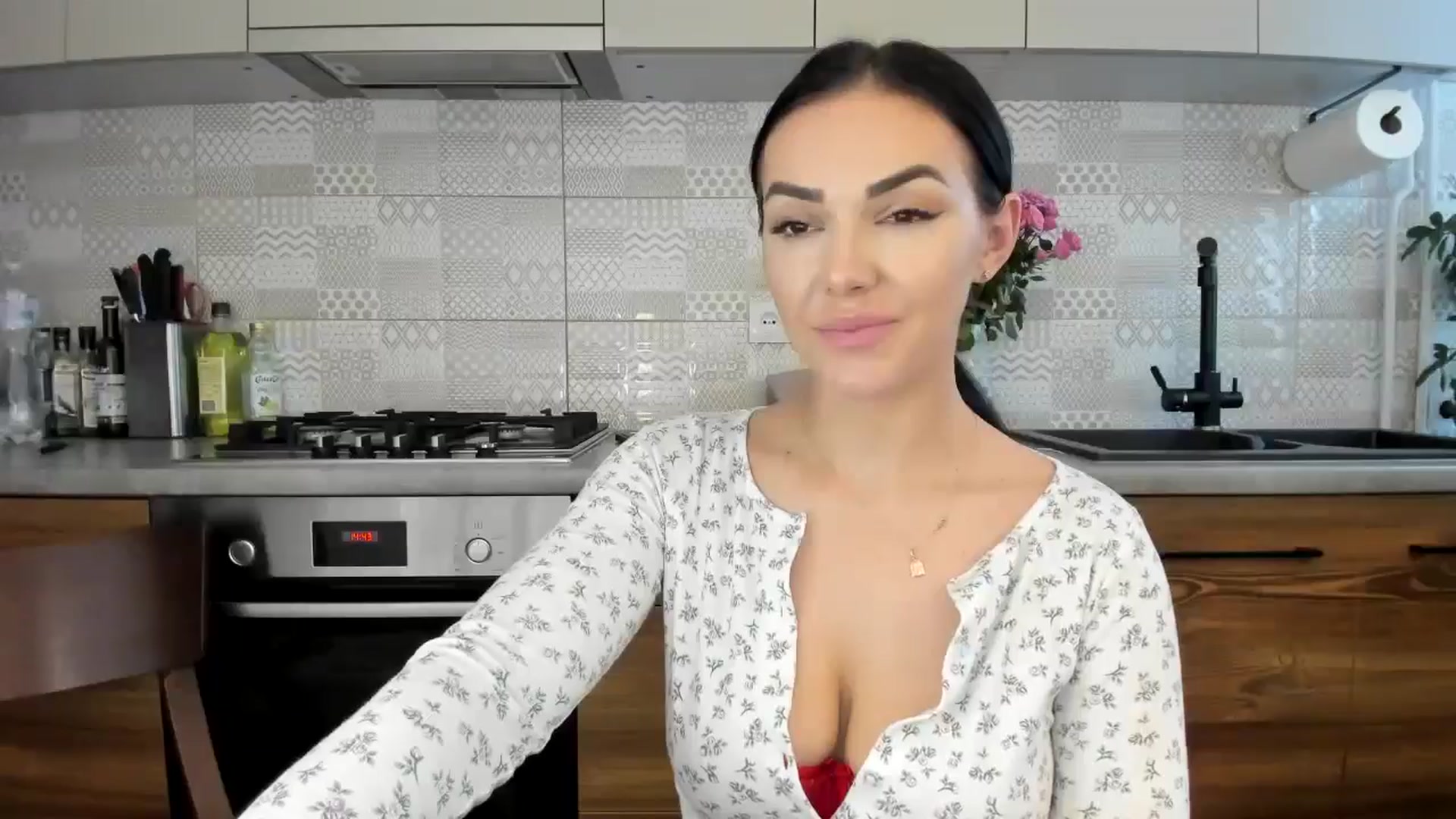 Gallery image thumbnail from MissNelly_'s myfreecams stream on, 10/30/2024, 12:53 image 10 of 20