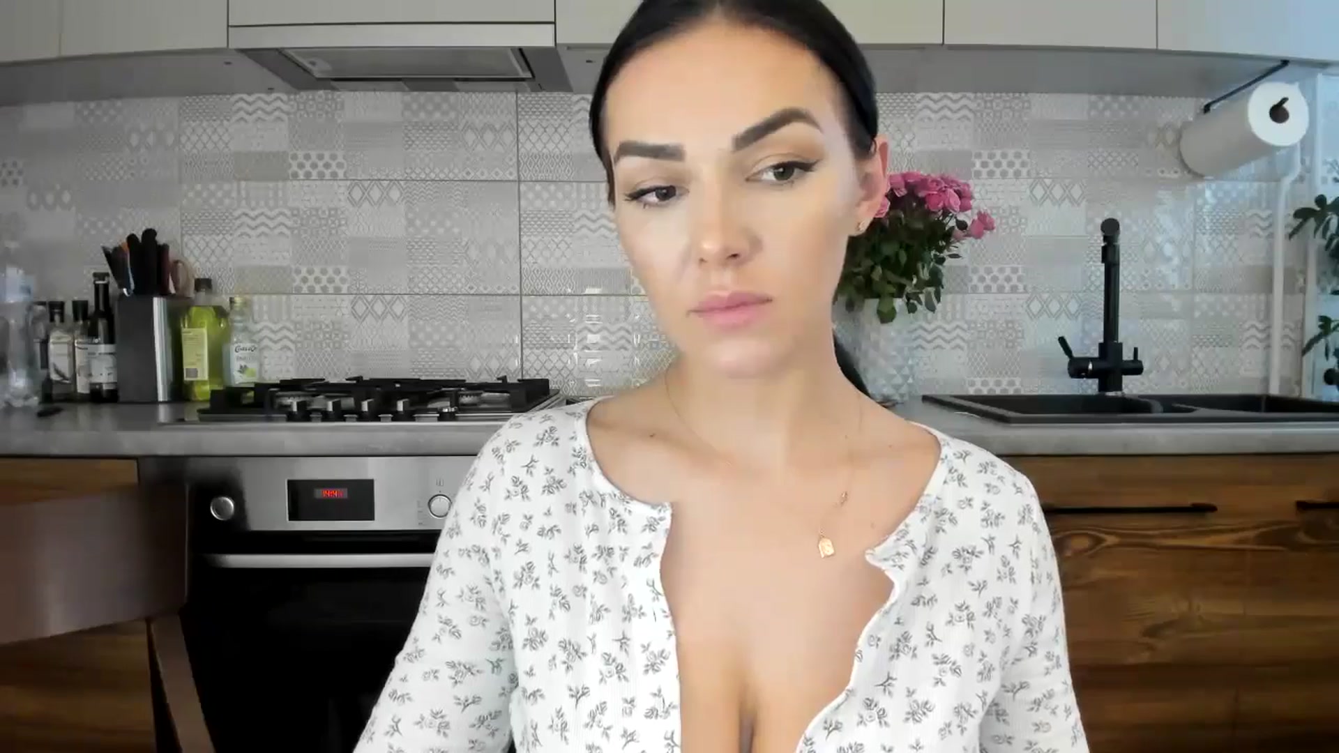 Gallery image thumbnail from MissNelly_'s myfreecams stream on, 10/30/2024, 12:53 image 7 of 20