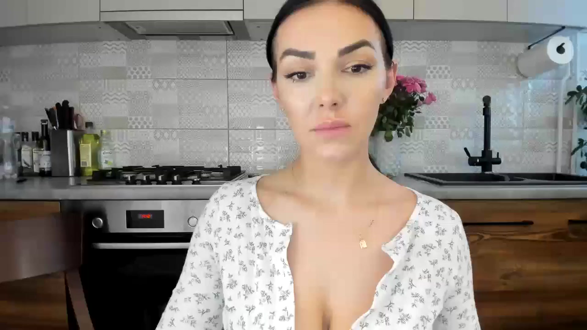 Gallery image thumbnail from MissNelly_'s myfreecams stream on, 10/30/2024, 12:53 image 8 of 20
