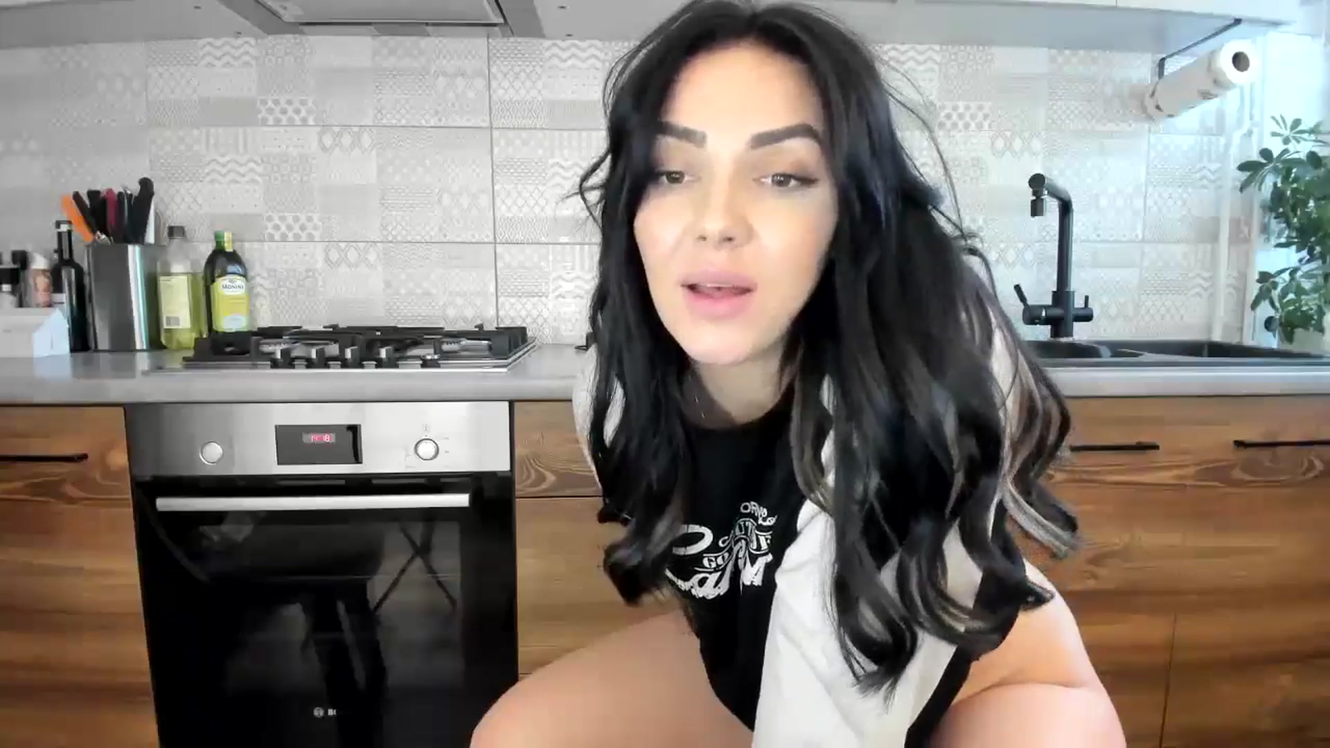 Gallery image thumbnail from MissNelly_'s myfreecams stream on, 11/07/2024, 12:41 image 18 of 20