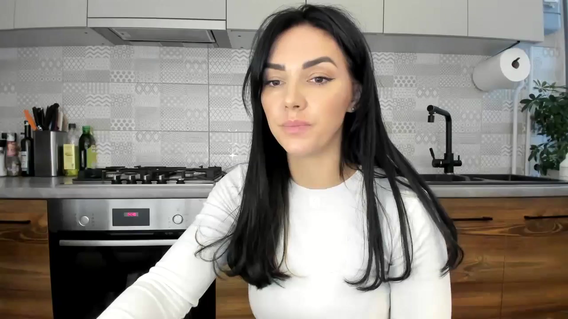 Gallery image thumbnail from MissNelly_'s myfreecams stream on, 11/08/2024, 14:10 image 8 of 20