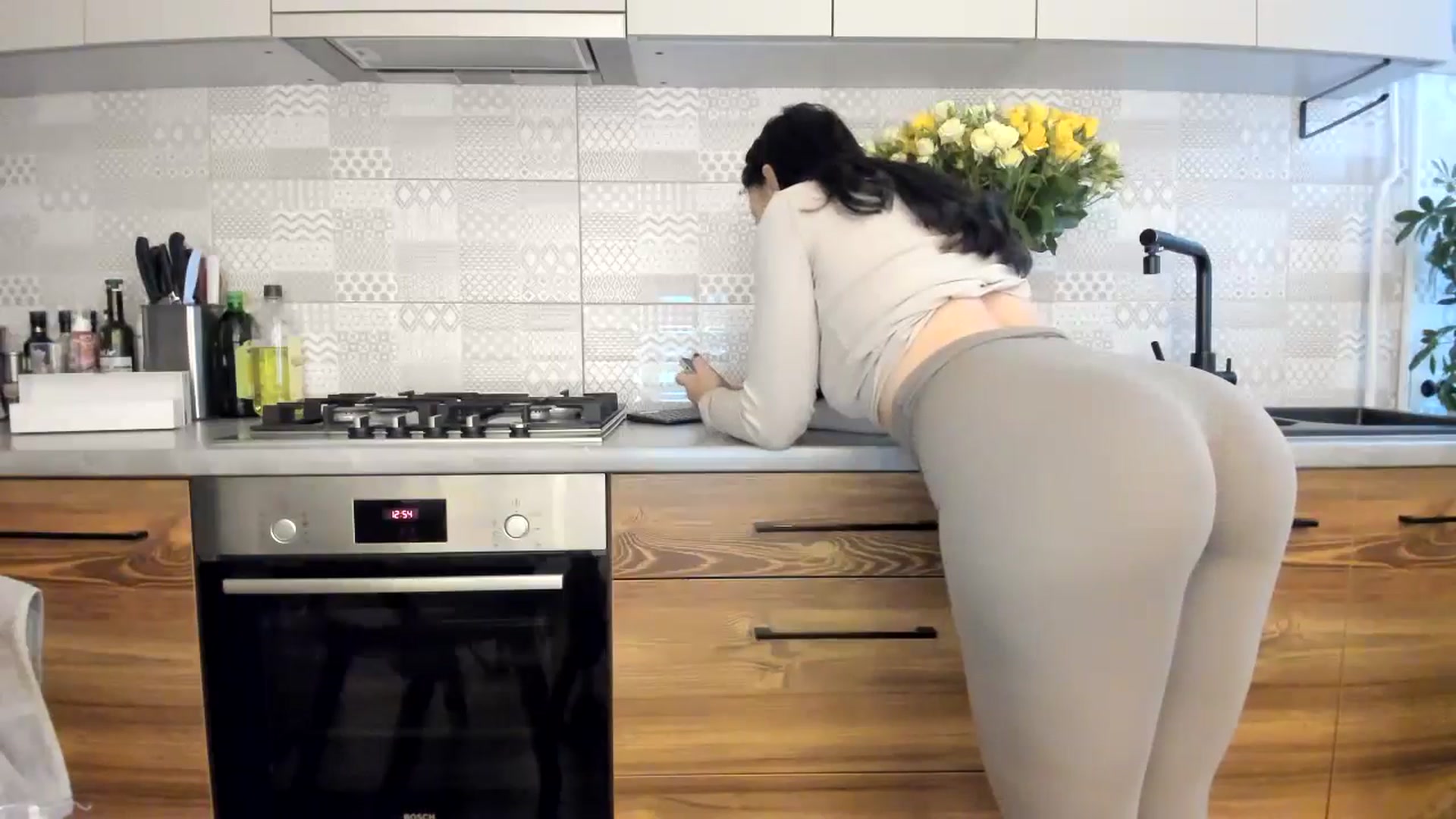 Gallery image thumbnail from MissNelly_'s myfreecams stream on, 11/12/2024, 11:59 image 5 of 20