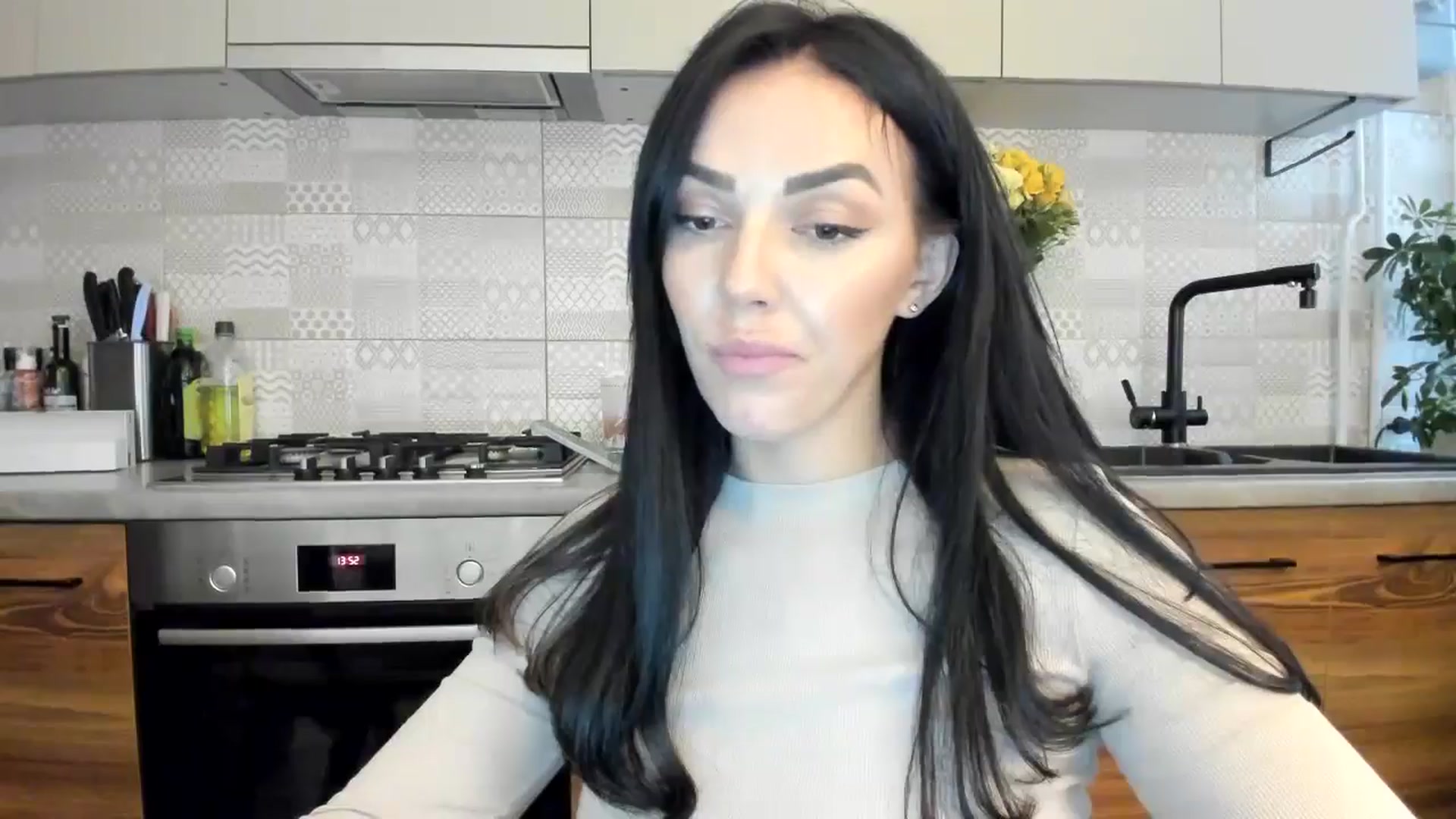 Gallery image thumbnail from MissNelly_'s myfreecams stream on, 11/12/2024, 11:59 image 20 of 20