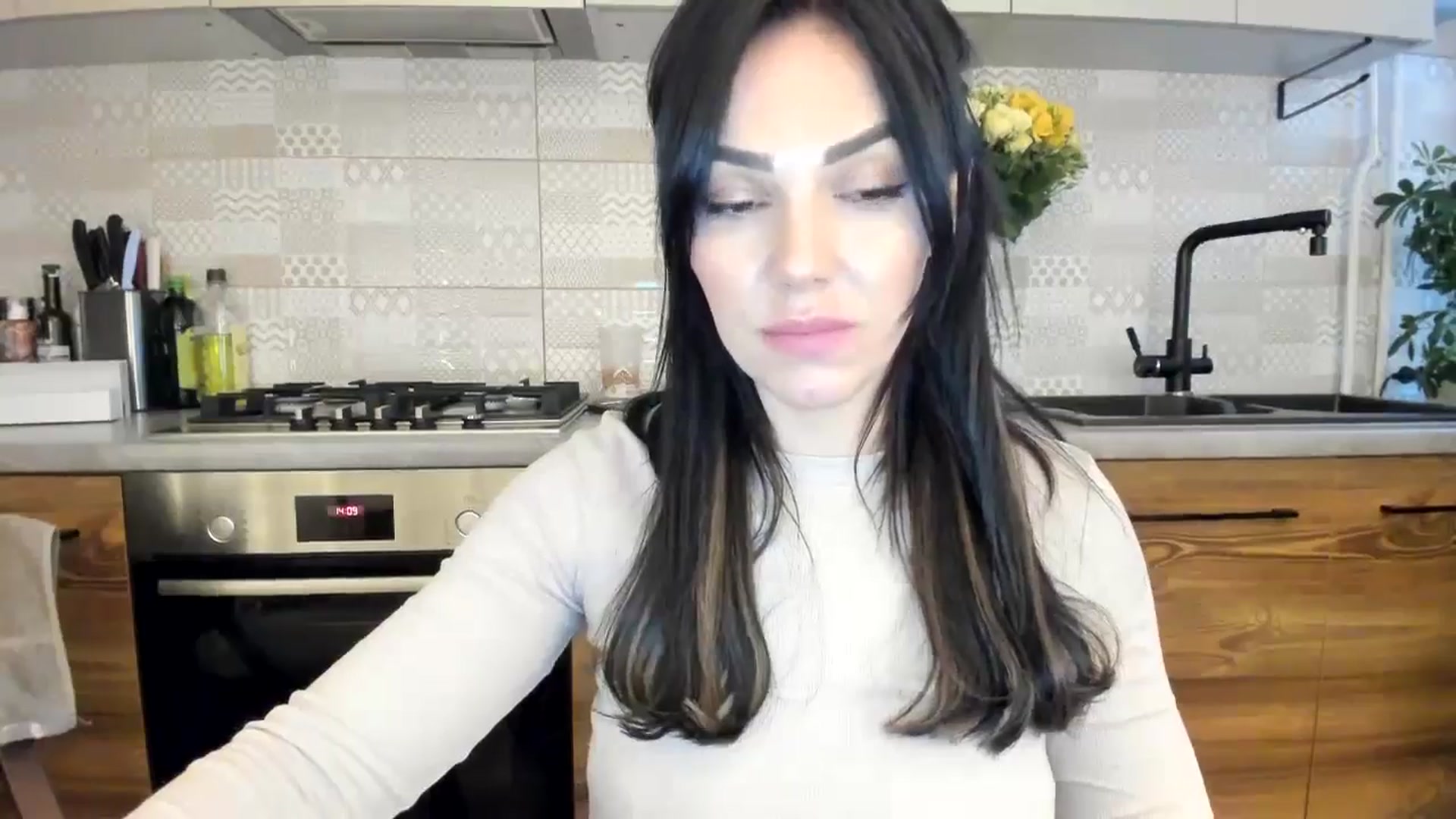 Gallery image thumbnail from MissNelly_'s myfreecams stream on, 11/12/2024, 12:36 image 7 of 20