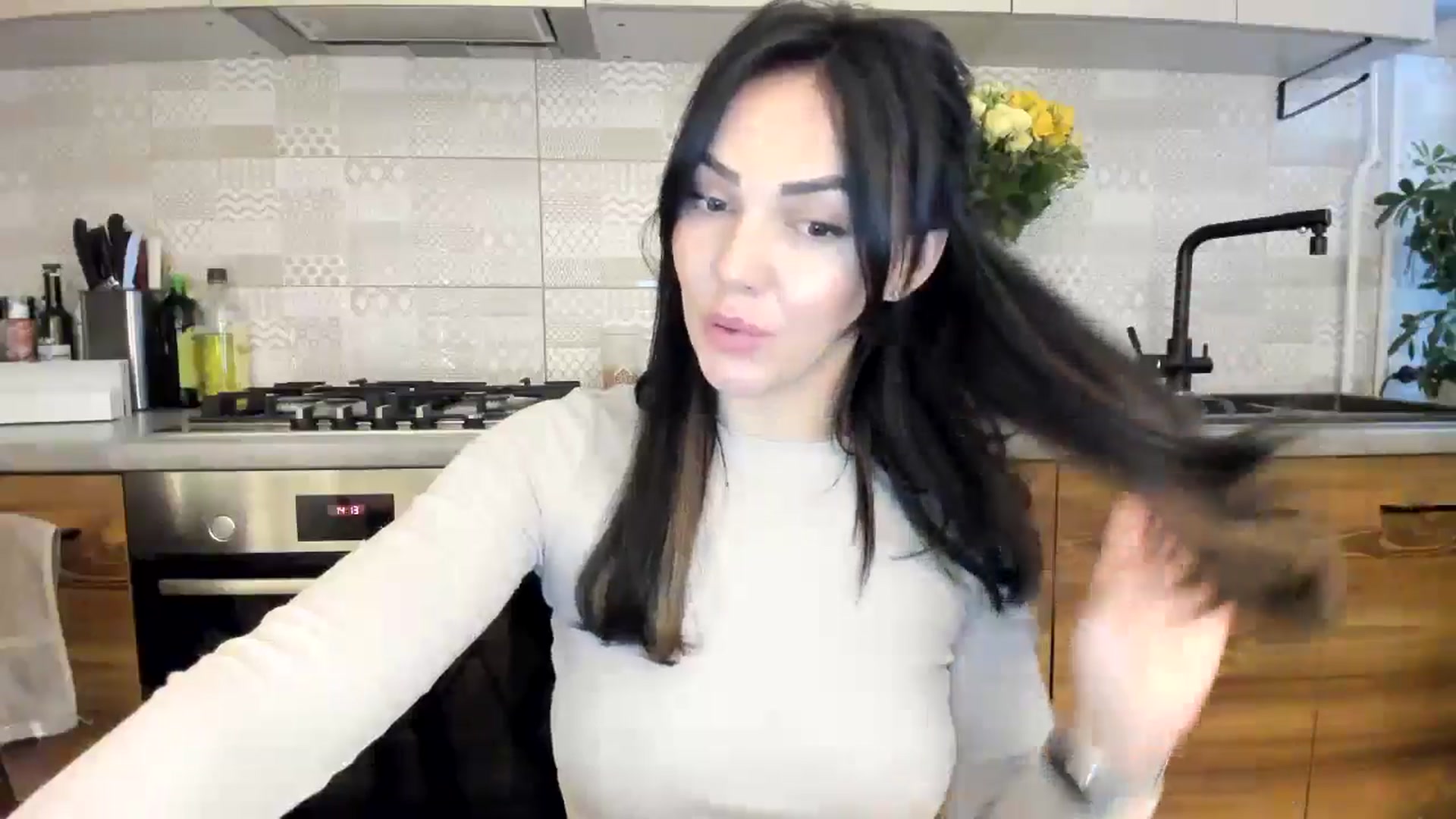Gallery image thumbnail from MissNelly_'s myfreecams stream on, 11/12/2024, 12:36 image 9 of 20